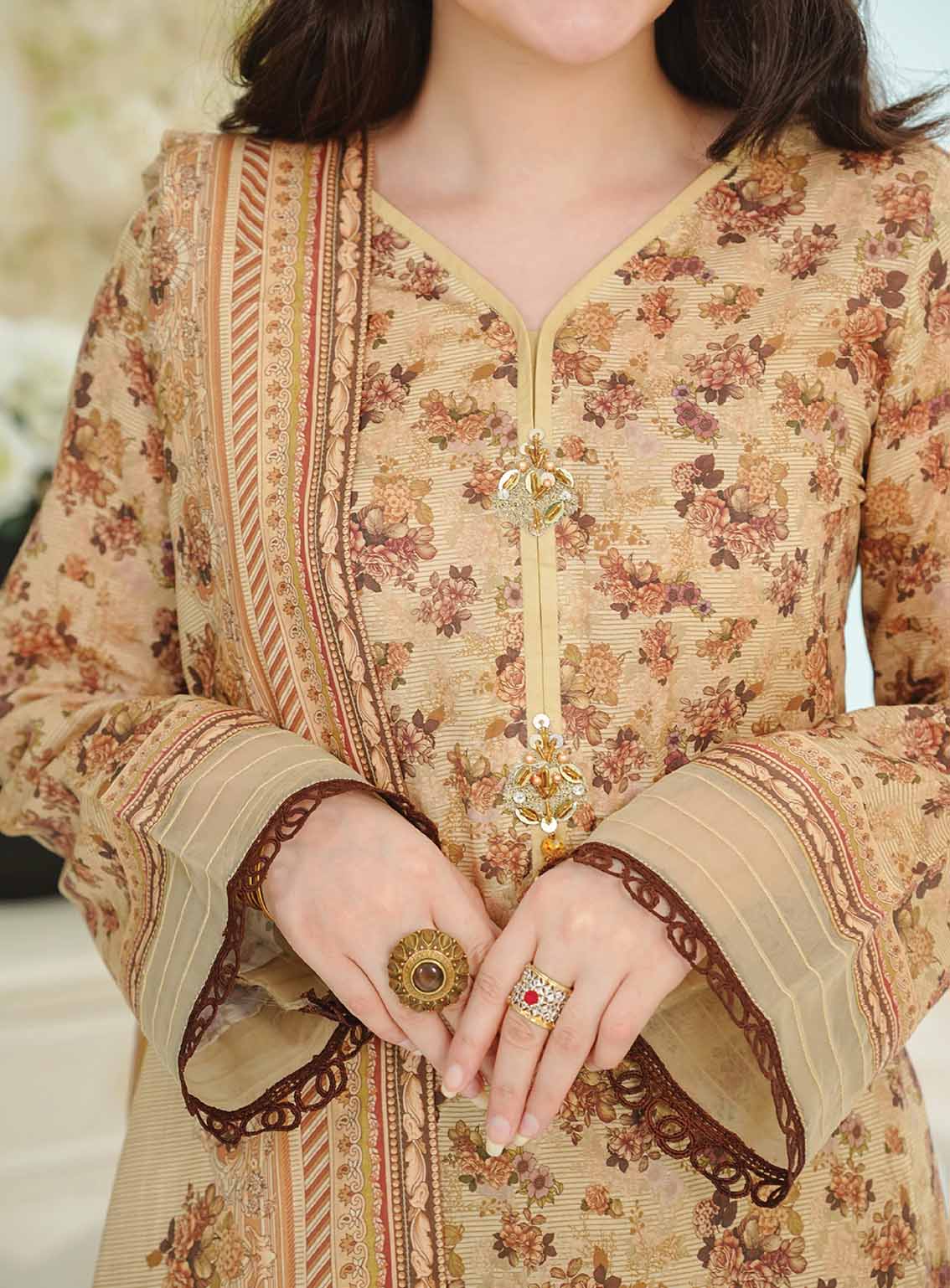 Shahkar By VS Textile Printed Lawn 3 Piece Unstitched Suit VS25SM D-110 Shahkar By VS Textile Printed Lawn 3 Piece Unstitched Suit VS25SM D-110