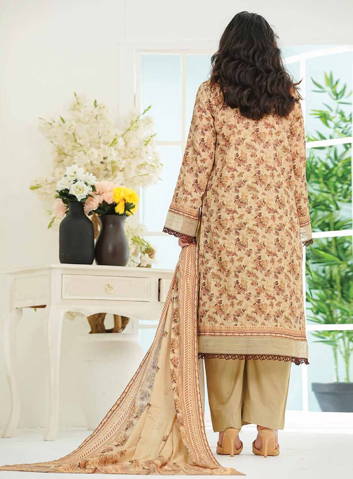 Shahkar By VS Textile Printed Lawn 3 Piece Unstitched Suit VS25SM D-110 Shahkar By VS Textile Printed Lawn 3 Piece Unstitched Suit VS25SM D-110