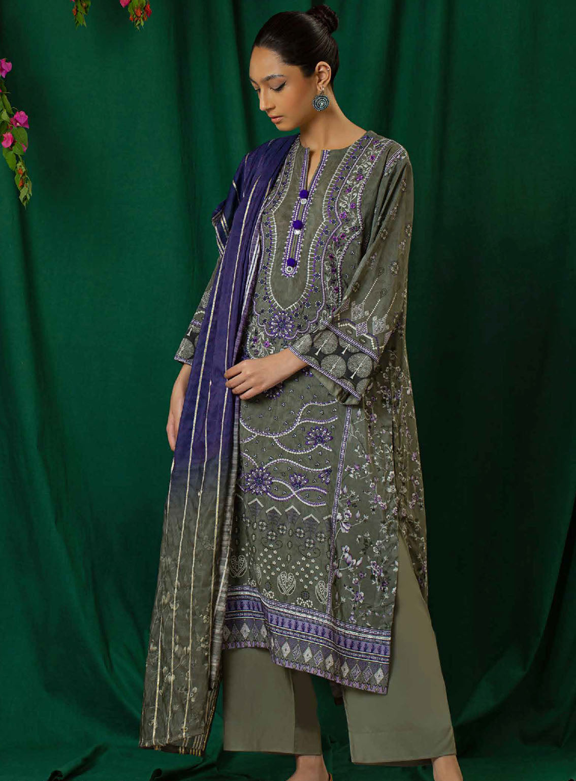 Shajar By Rashid Textile Embroidered Staple Nylon 3 Piece Unstitched Suit RT24S SN-8321 Shajar By Rashid Textile Embroidered Staple Nylon 3 Piece Unstitched Suit RT24S SN-8321