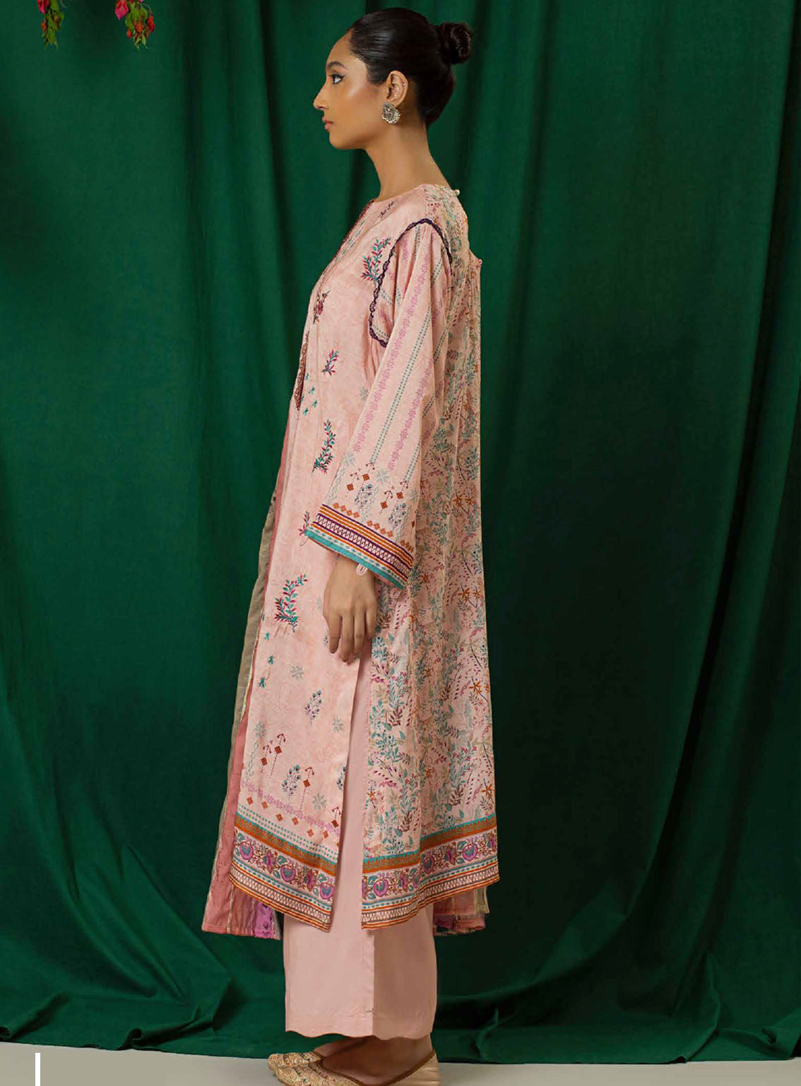 Shajar By Rashid Textile Embroidered Staple Nylon 3 Piece Unstitched Suit RT24S SN-8322 Shajar By Rashid Textile Embroidered Staple Nylon 3 Piece Unstitched Suit RT24S SN-8322