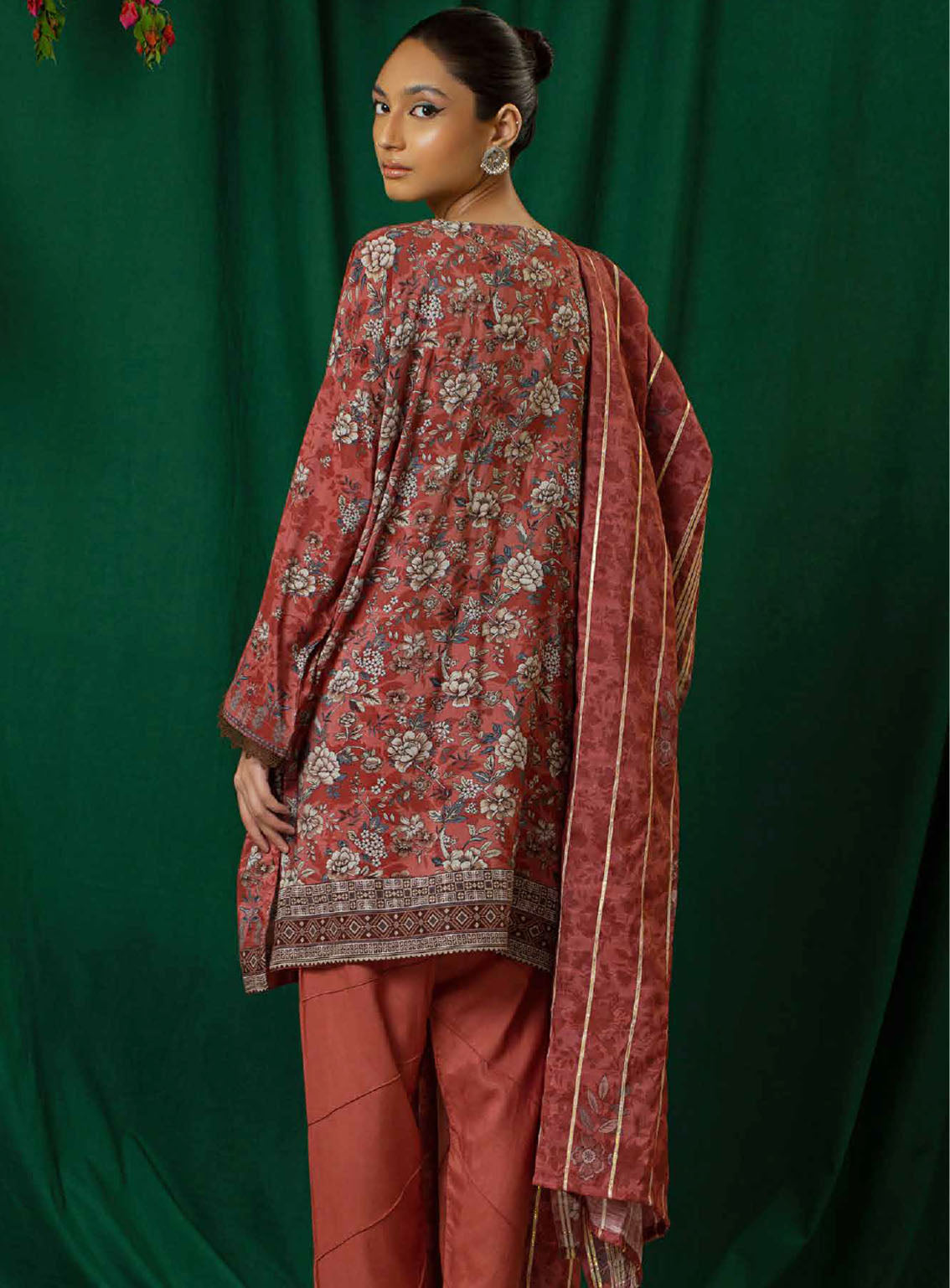 Shajar By Rashid Textile Embroidered Staple Nylon 3 Piece Unstitched Suit RT24S SN-8323 Shajar By Rashid Textile Embroidered Staple Nylon 3 Piece Unstitched Suit RT24S SN-8323