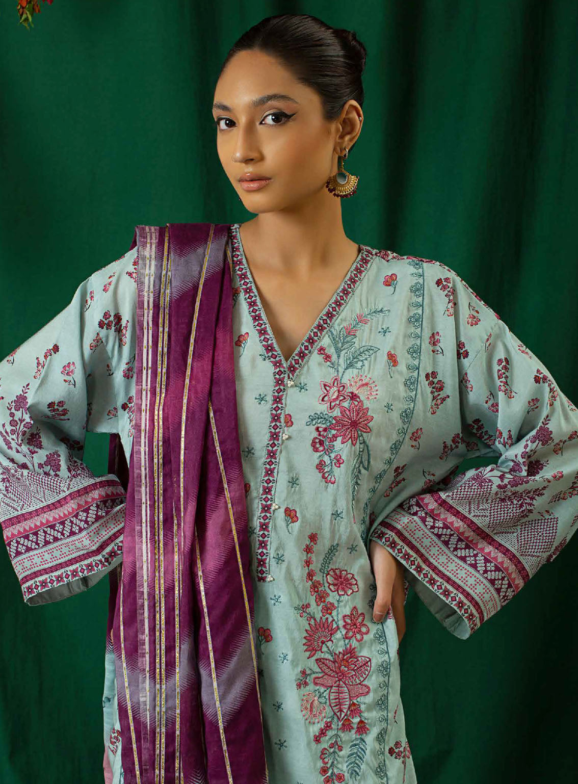 Shajar By Rashid Textile Embroidered Staple Nylon 3 Piece Unstitched Suit RT24S SN-8324 Shajar By Rashid Textile Embroidered Staple Nylon 3 Piece Unstitched Suit RT24S SN-8324