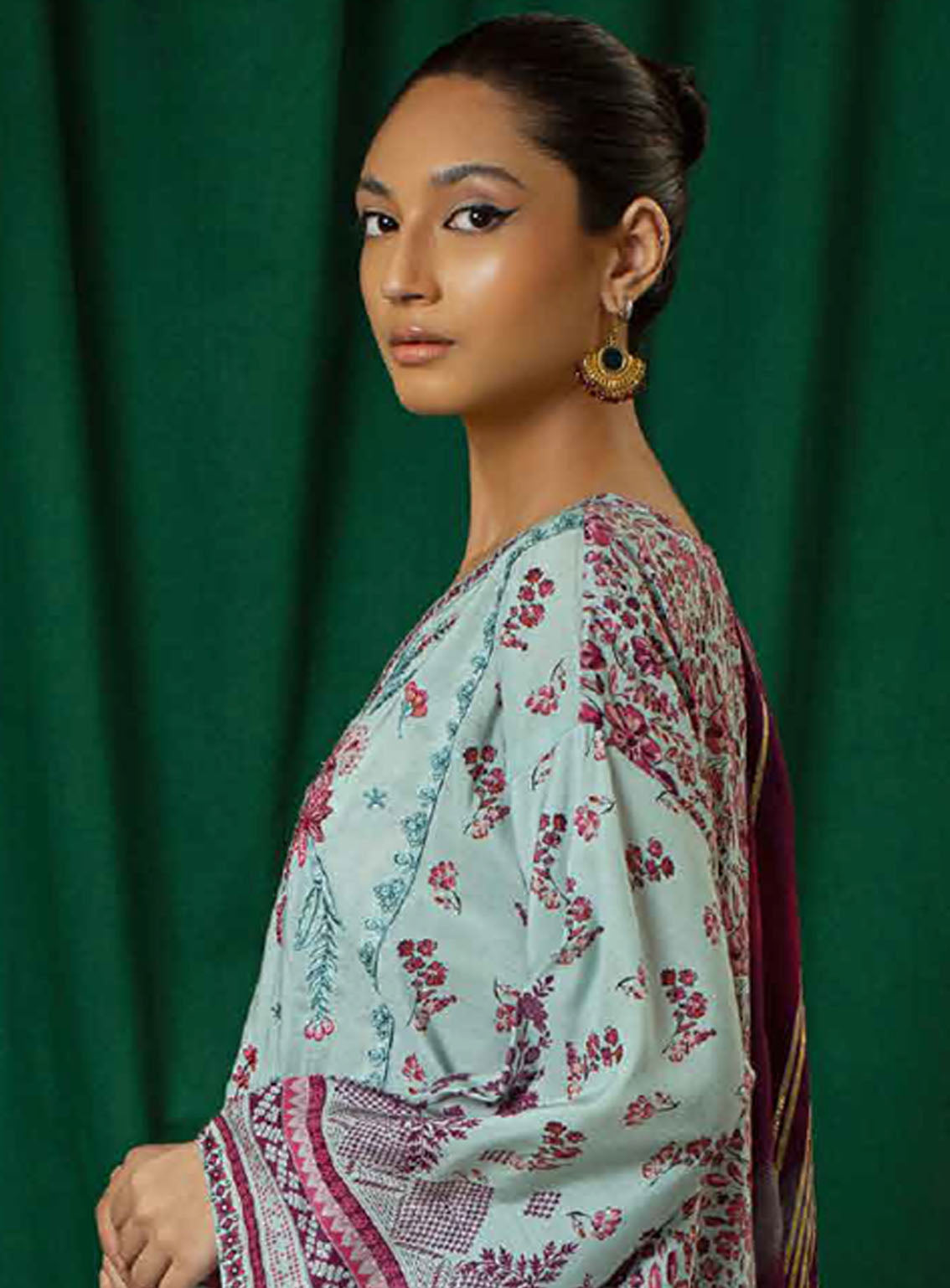 Shajar By Rashid Textile Embroidered Staple Nylon 3 Piece Unstitched Suit RT24S SN-8324 Shajar By Rashid Textile Embroidered Staple Nylon 3 Piece Unstitched Suit RT24S SN-8324