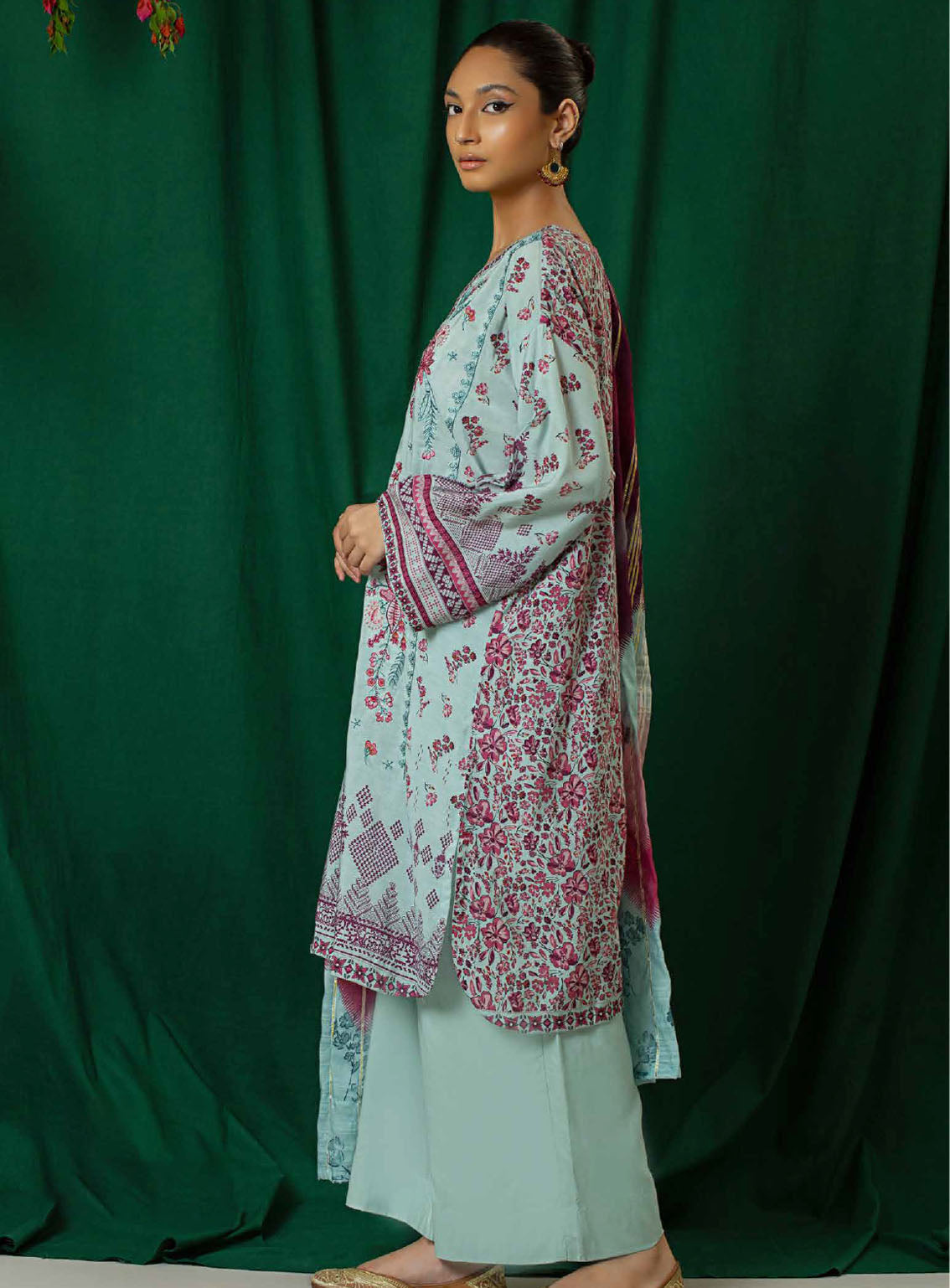 Shajar By Rashid Textile Embroidered Staple Nylon 3 Piece Unstitched Suit RT24S SN-8324 Shajar By Rashid Textile Embroidered Staple Nylon 3 Piece Unstitched Suit RT24S SN-8324