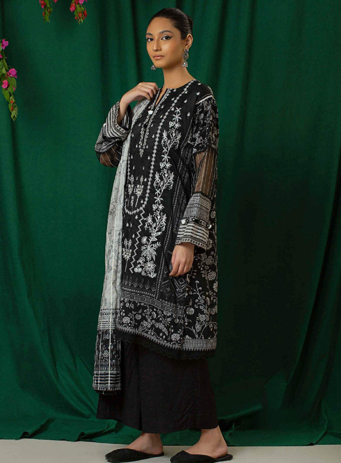 Shajar By Rashid Textile Embroidered Staple Nylon 3 Piece Unstitched Suit RT24S SN-8326 Shajar By Rashid Textile Embroidered Staple Nylon 3 Piece Unstitched Suit RT24S SN-8326