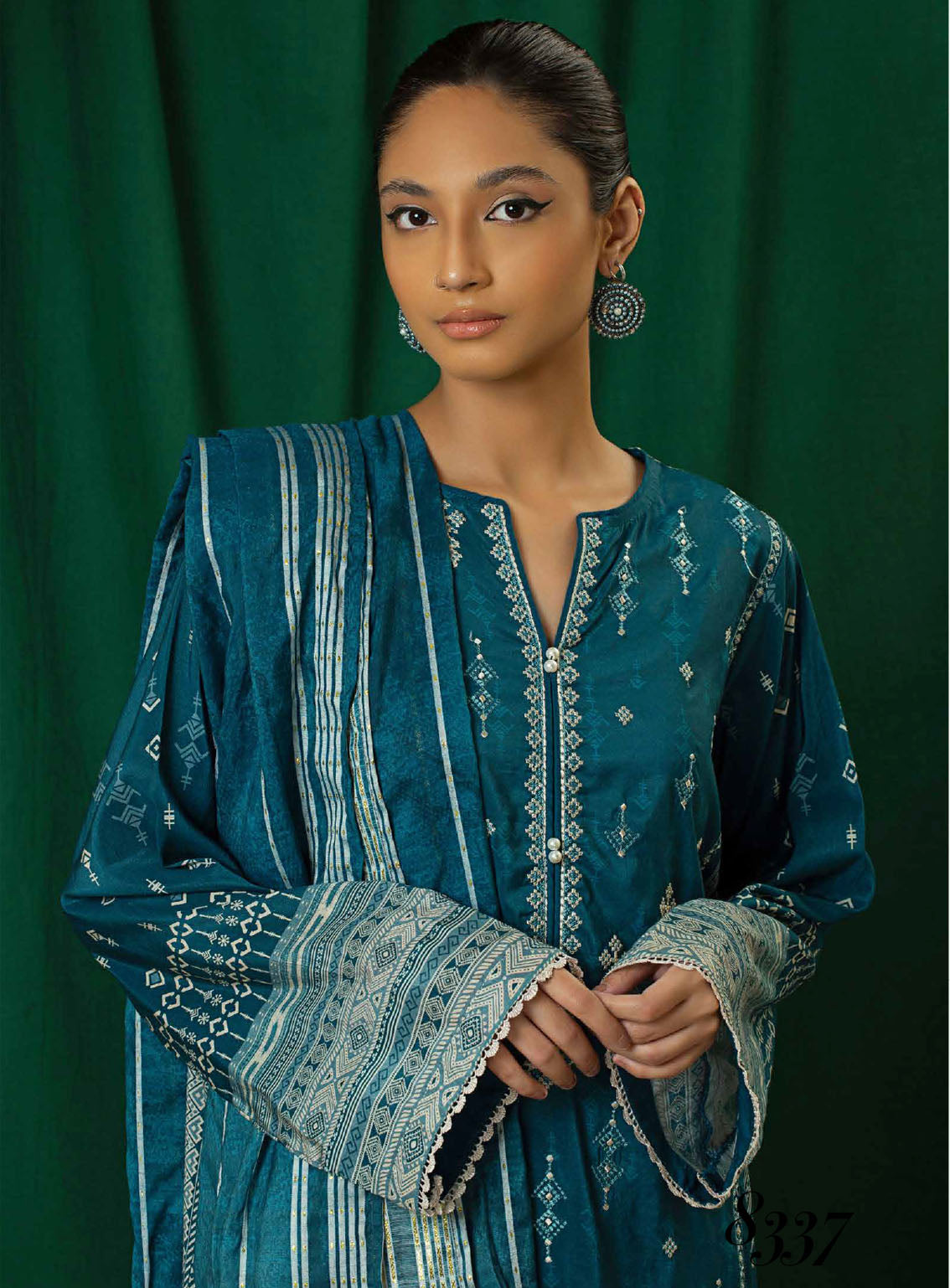 Shajar By Rashid Textile Embroidered Staple Nylon 3 Piece Unstitched Suit RT24S SN-8330 Shajar By Rashid Textile Embroidered Staple Nylon 3 Piece Unstitched Suit RT24S SN-8330