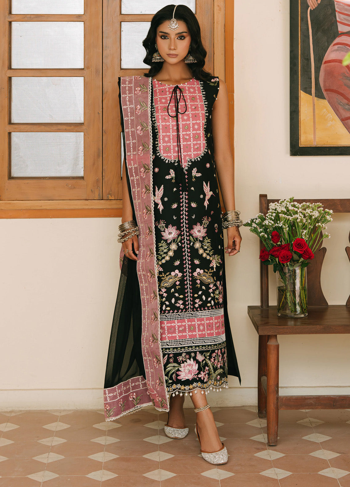 Shanaya By Mahnur Embroidered Lawn 3 Piece Unstitched Suit MN25SL D-ZARINA Shanaya By Mahnur Embroidered Lawn 3 Piece Unstitched Suit MN25SL D-ZARINA