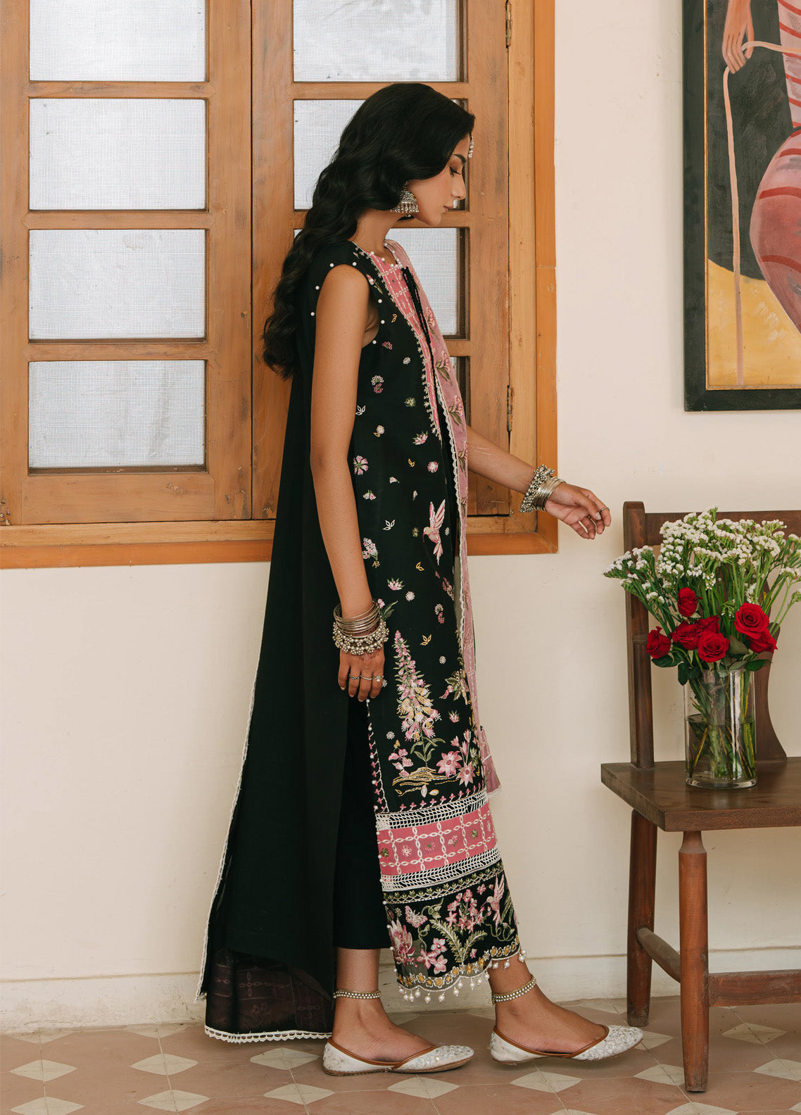 Shanaya By Mahnur Embroidered Lawn 3 Piece Unstitched Suit MN25SL D-ZARINA Shanaya By Mahnur Embroidered Lawn 3 Piece Unstitched Suit MN25SL D-ZARINA
