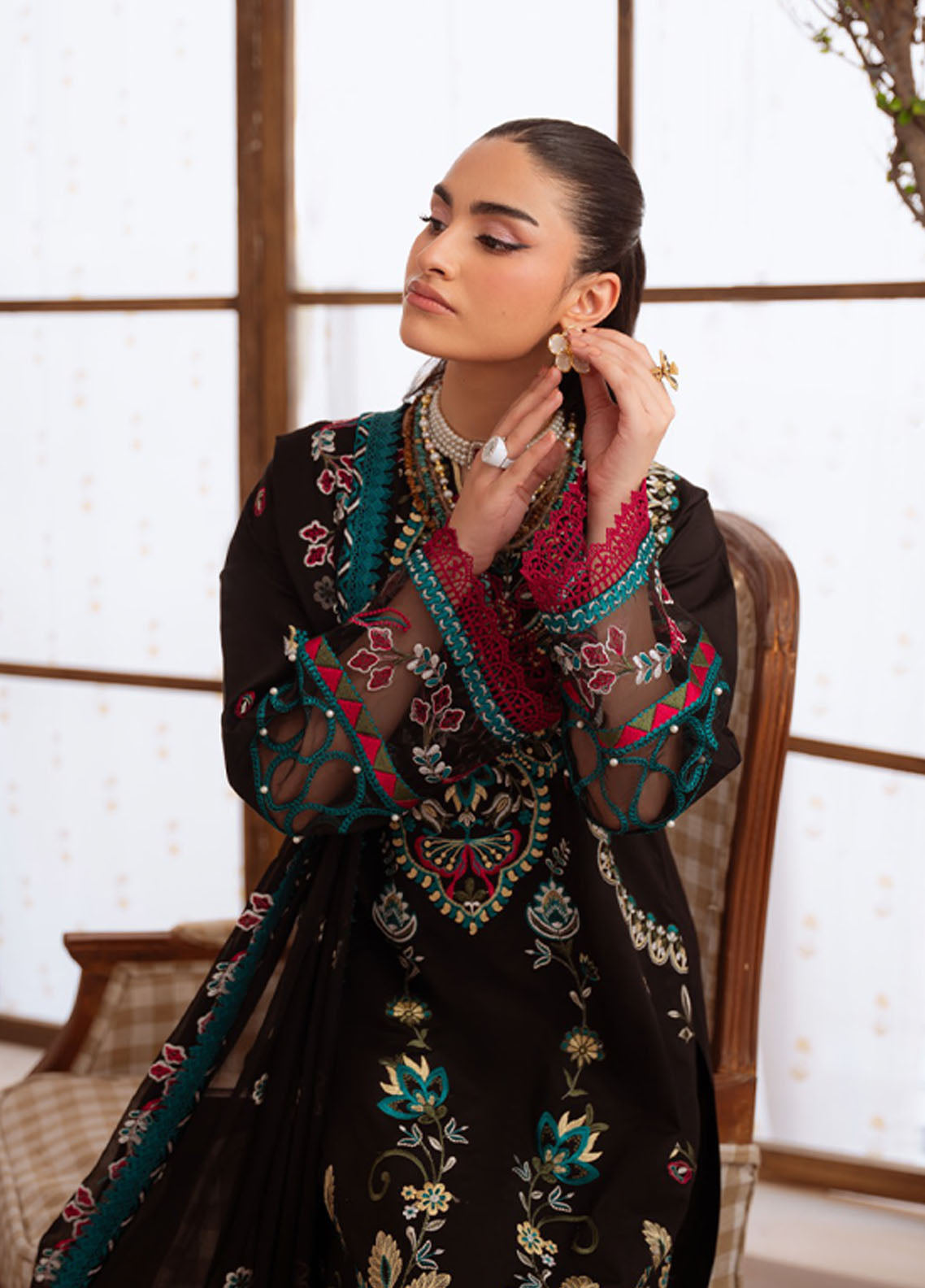 Shanaya By Mahnur Luxury Embroidered Lawn 3 Piece Unstitched Suit MN26SL D-SN-08 IJLAAL Shanaya By Mahnur Luxury Embroidered Lawn 3 Piece Unstitched Suit MN26SL D-SN-08 IJLAAL