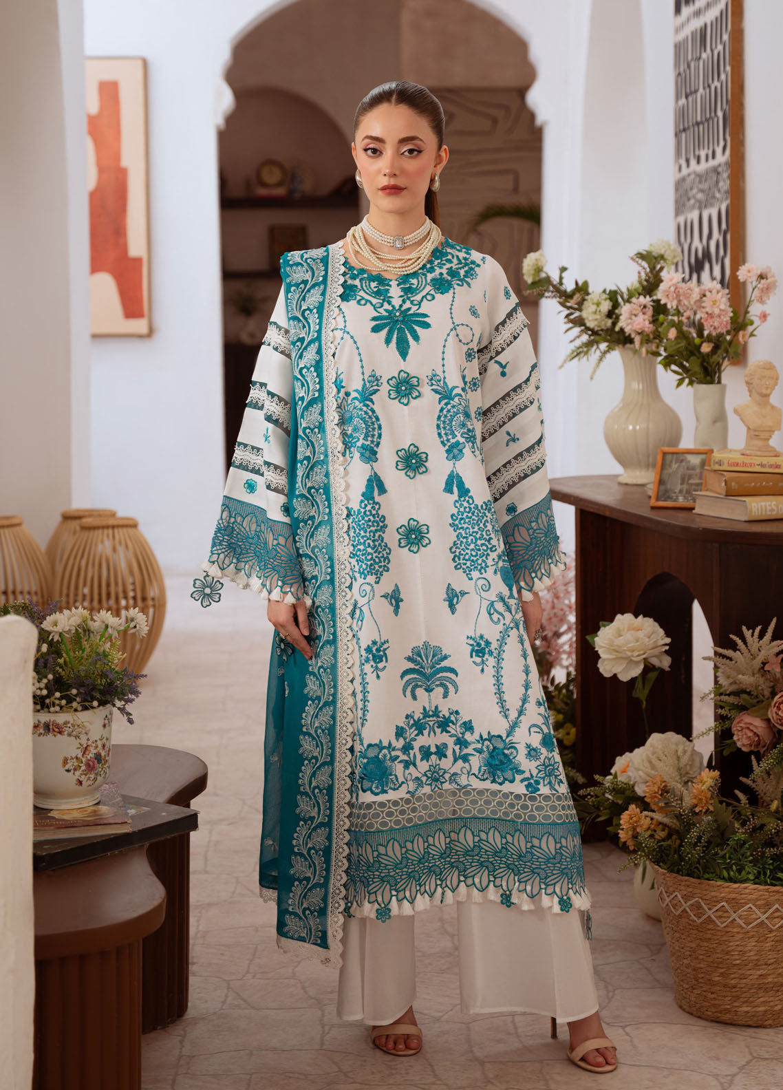 Shanaya By Mahnur Luxury Embroidered Lawn 3 Piece Unstitched Suit MN26SL D-SN-09 MAYAL Shanaya By Mahnur Luxury Embroidered Lawn 3 Piece Unstitched Suit MN26SL D-SN-09 MAYAL