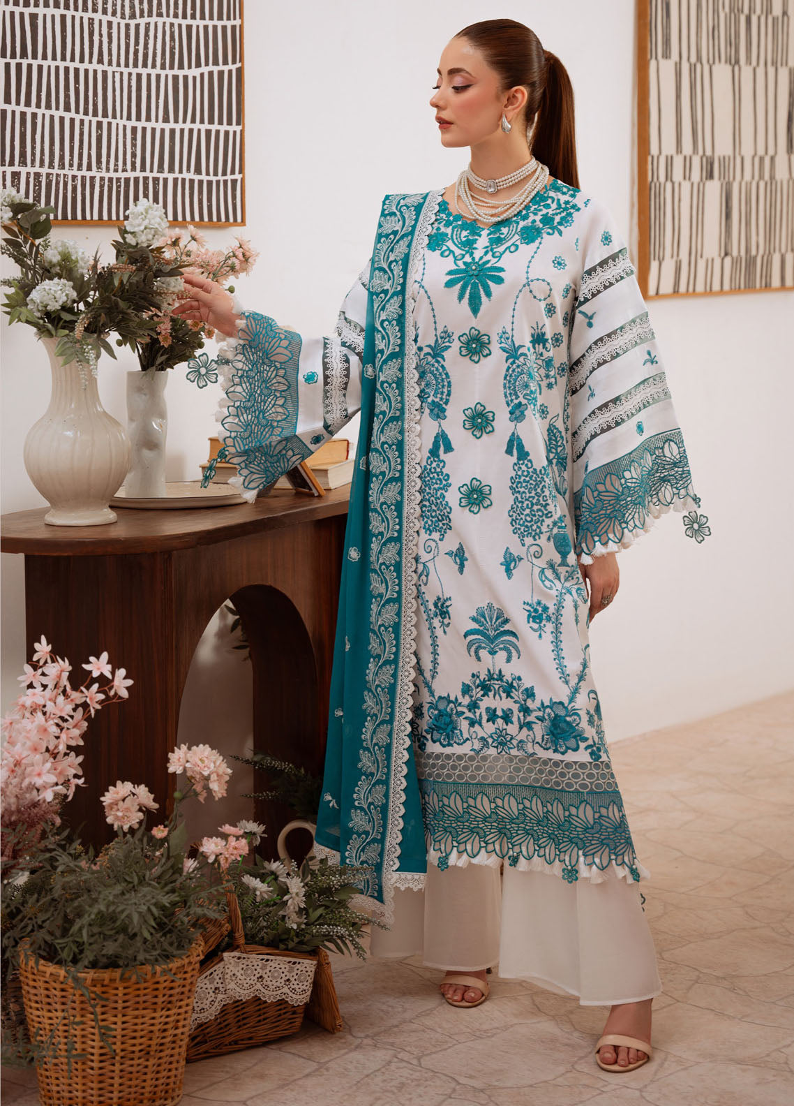 Shanaya By Mahnur Luxury Embroidered Lawn 3 Piece Unstitched Suit MN26SL D-SN-09 MAYAL Shanaya By Mahnur Luxury Embroidered Lawn 3 Piece Unstitched Suit MN26SL D-SN-09 MAYAL