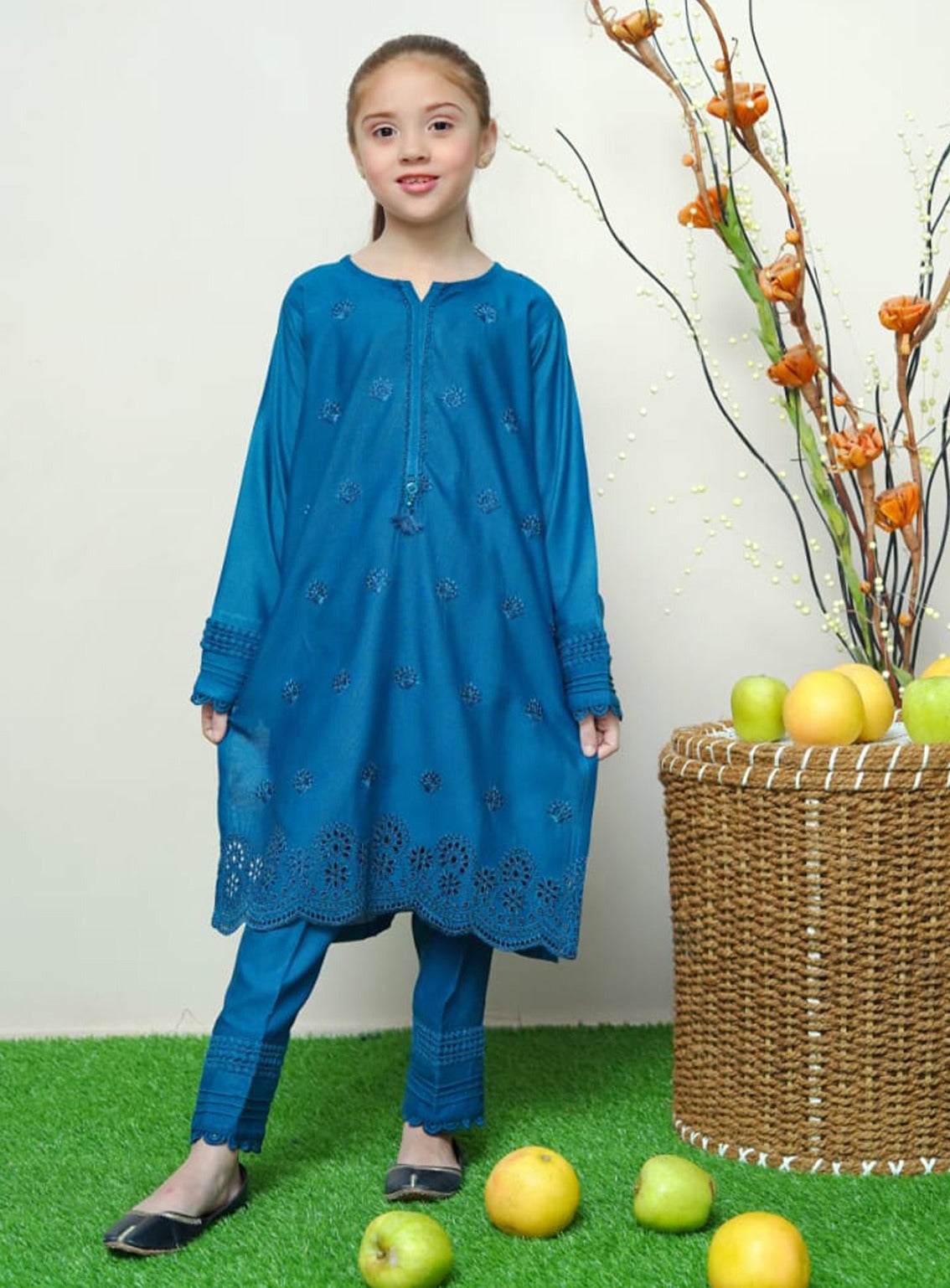Shanzey Chikankari Embroidered Karandi 2 Piece Girls Stitched Suit S24C2P SHK-WK15 Shanzey Chikankari Embroidered Karandi 2 Piece Girls Stitched Suit S24C2P SHK-WK15