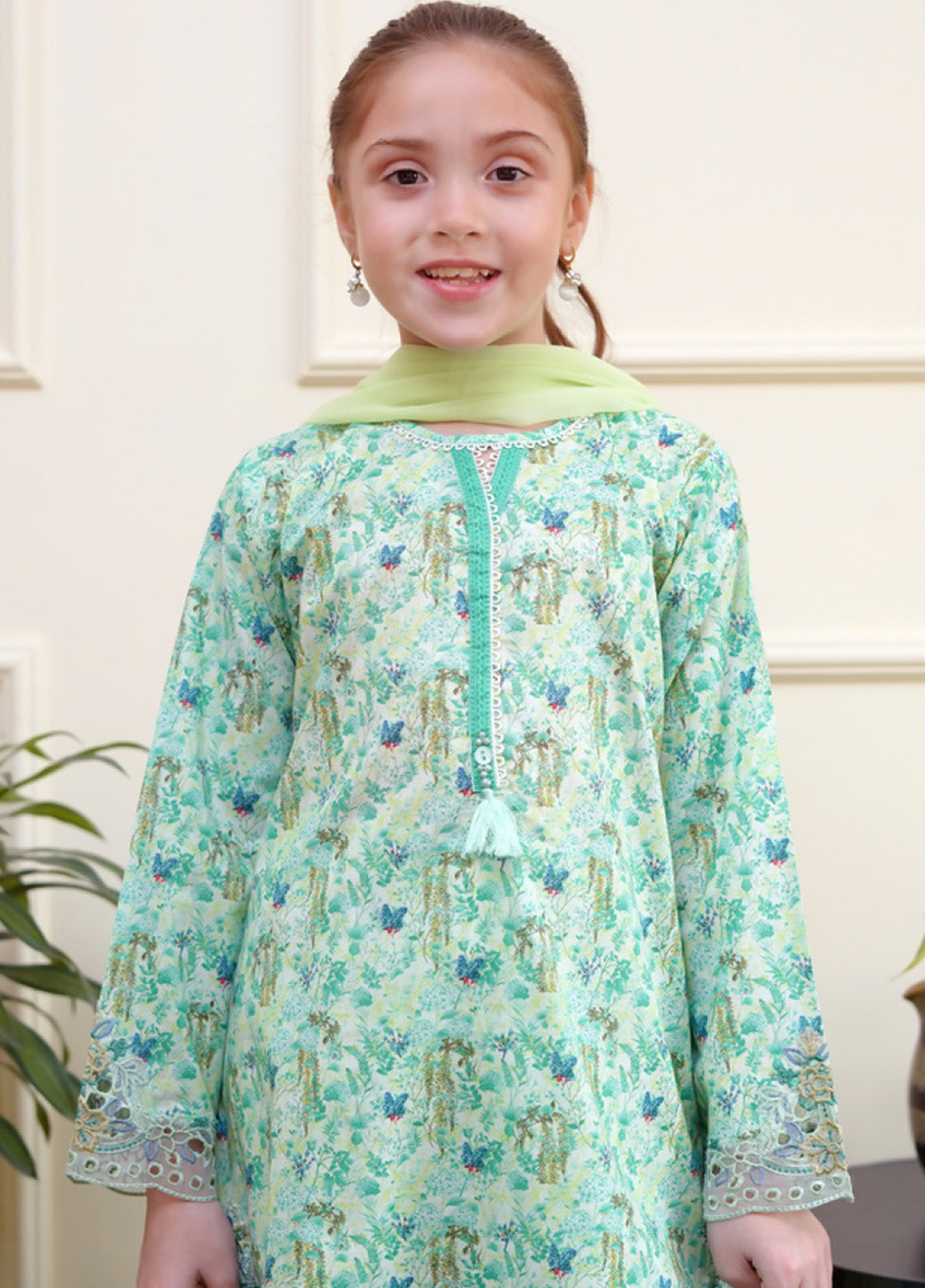 Shanzey Embroidered Lawn 3 Piece Girls Stitched Suit S24SCW SHK-3701 Shanzey Embroidered Lawn 3 Piece Girls Stitched Suit S24SCW SHK-3701