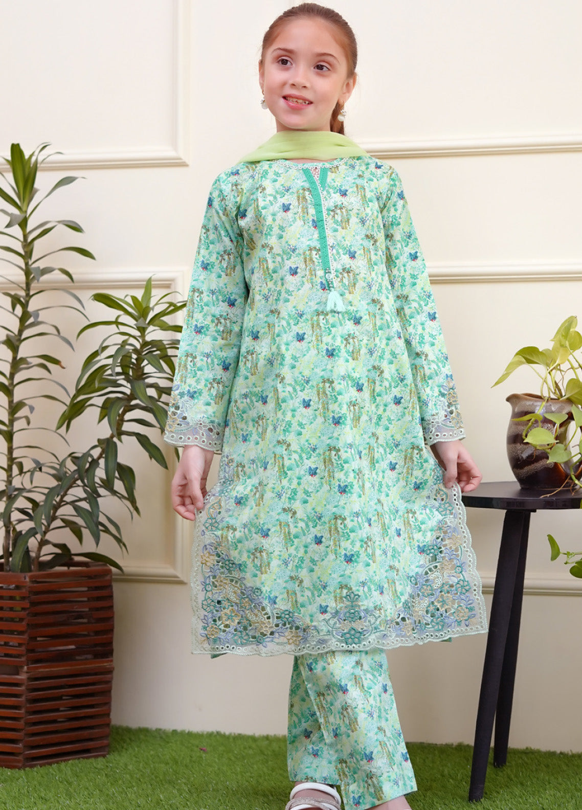 Shanzey Embroidered Lawn 3 Piece Girls Stitched Suit S24SCW SHK-3701 Shanzey Embroidered Lawn 3 Piece Girls Stitched Suit S24SCW SHK-3701