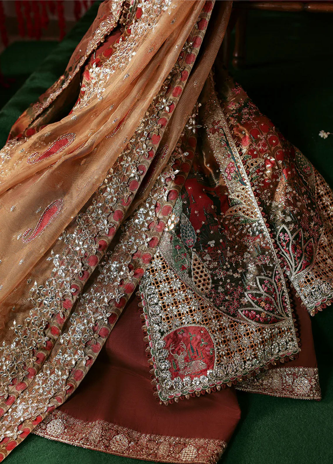 Shehnai By Afrozeh Embroidered Tissue Zari 3 Piece Unstitched Suit AF25SWF D-07 POSHNA Shehnai By Afrozeh Embroidered Tissue Zari 3 Piece Unstitched Suit AF25SWF D-07 POSHNA