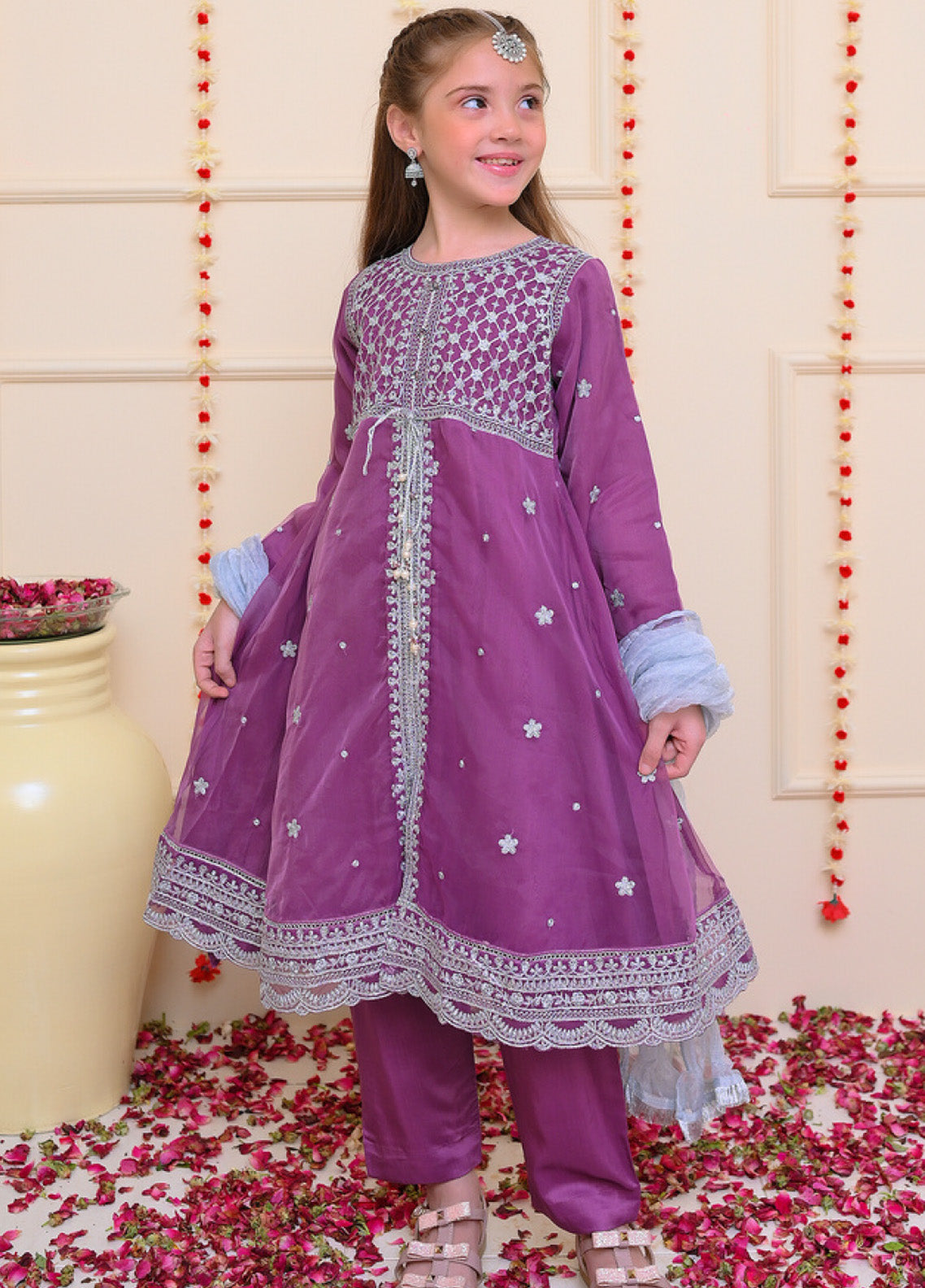 Shehnai By Shanzey Embroidered Organza 3 Piece Girls Stitched Suit S24SF SHK-3201 Shehnai By Shanzey Embroidered Organza 3 Piece Girls Stitched Suit S24SF SHK-3201