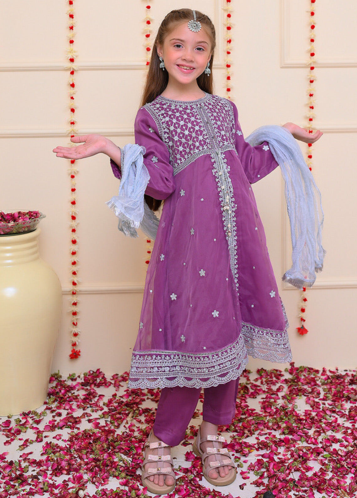 Shehnai By Shanzey Embroidered Organza 3 Piece Girls Stitched Suit S24SF SHK-3201 Shehnai By Shanzey Embroidered Organza 3 Piece Girls Stitched Suit S24SF SHK-3201