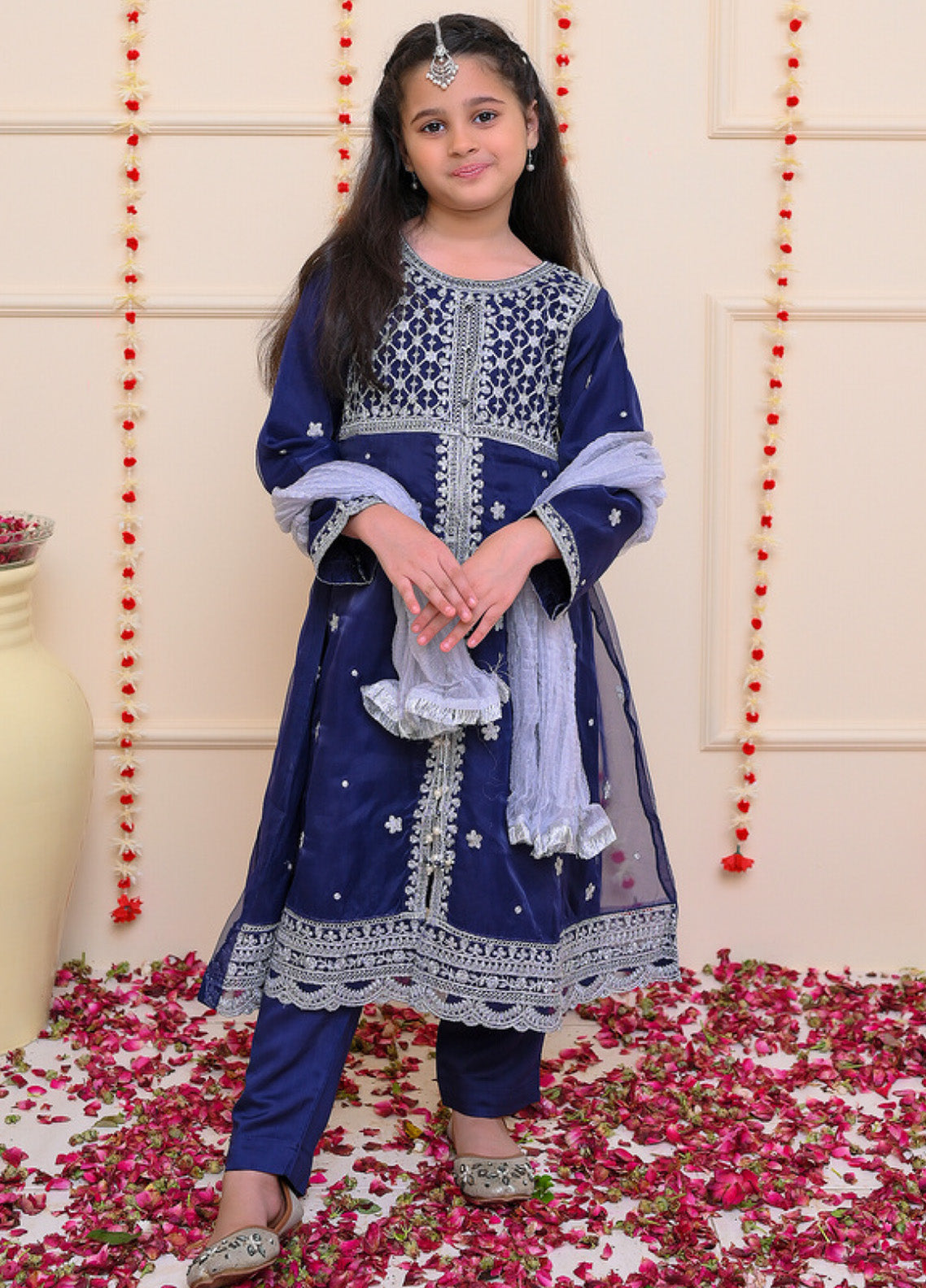 Shehnai By Shanzey Embroidered Organza 3 Piece Girls Stitched Suit S24SF SHK-3202 Shehnai By Shanzey Embroidered Organza 3 Piece Girls Stitched Suit S24SF SHK-3202