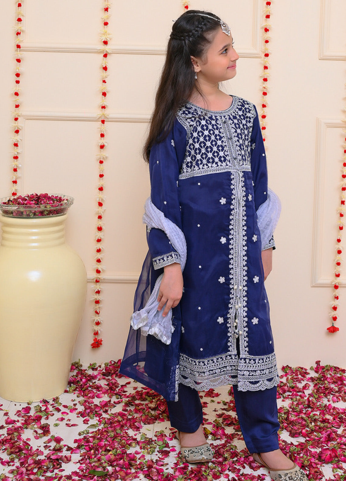 Shehnai By Shanzey Embroidered Organza 3 Piece Girls Stitched Suit S24SF SHK-3202 Shehnai By Shanzey Embroidered Organza 3 Piece Girls Stitched Suit S24SF SHK-3202