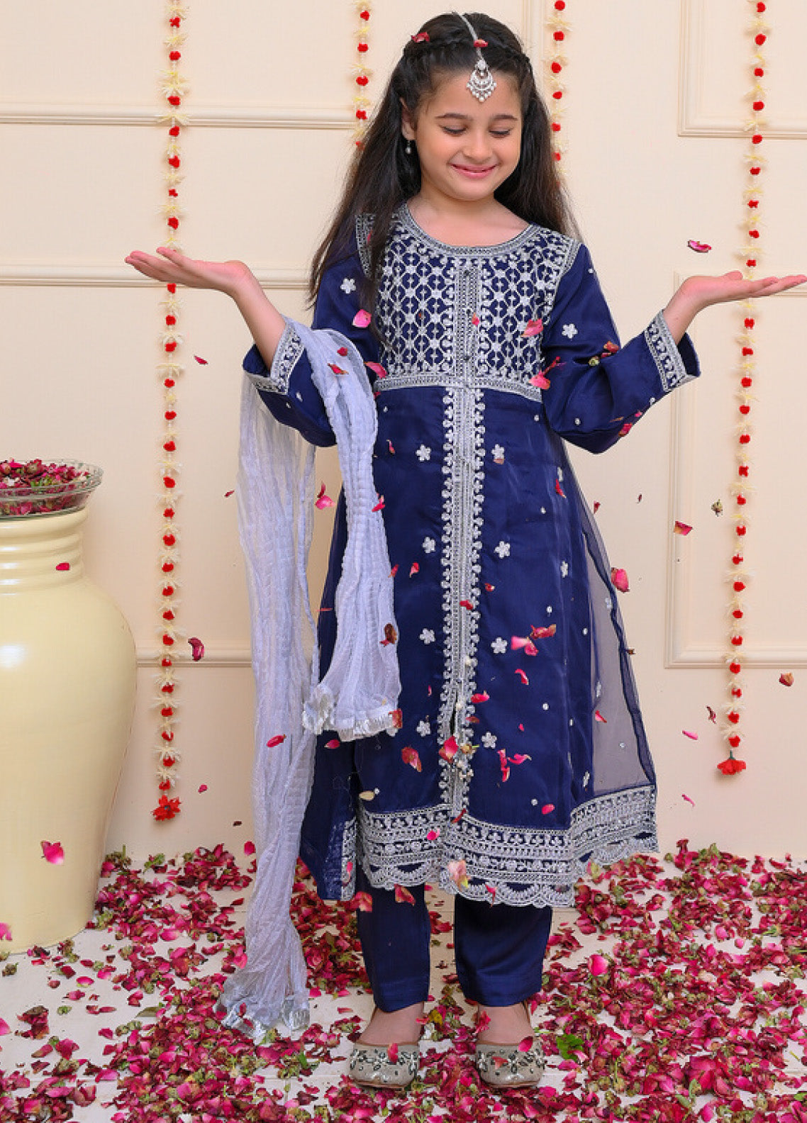 Shehnai By Shanzey Embroidered Organza 3 Piece Girls Stitched Suit S24SF SHK-3202 Shehnai By Shanzey Embroidered Organza 3 Piece Girls Stitched Suit S24SF SHK-3202