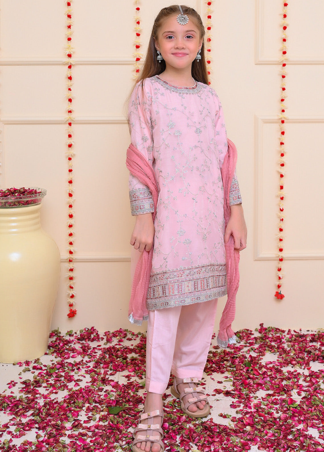 Shehnai By Shanzey Embroidered Organza 3 Piece Girls Stitched Suit S24SF SHK-3204 Shehnai By Shanzey Embroidered Organza 3 Piece Girls Stitched Suit S24SF SHK-3204