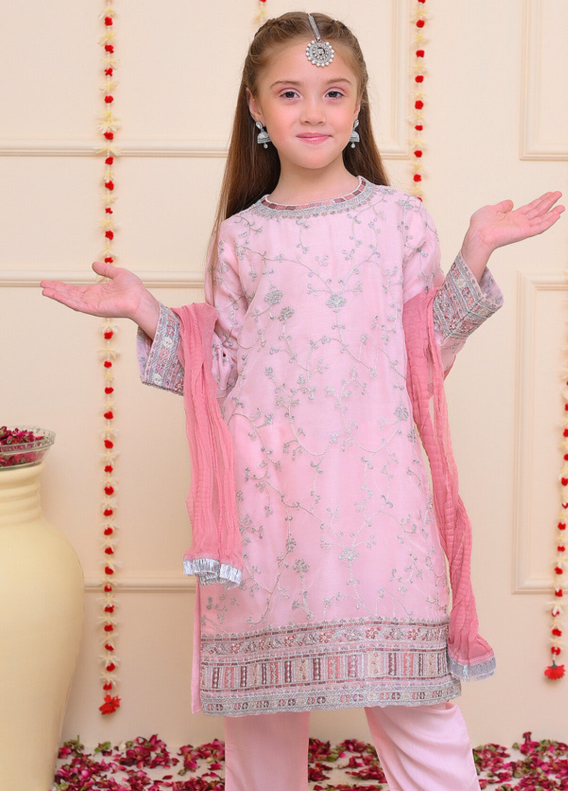 Shehnai By Shanzey Embroidered Organza 3 Piece Girls Stitched Suit S24SF SHK-3204 Shehnai By Shanzey Embroidered Organza 3 Piece Girls Stitched Suit S24SF SHK-3204