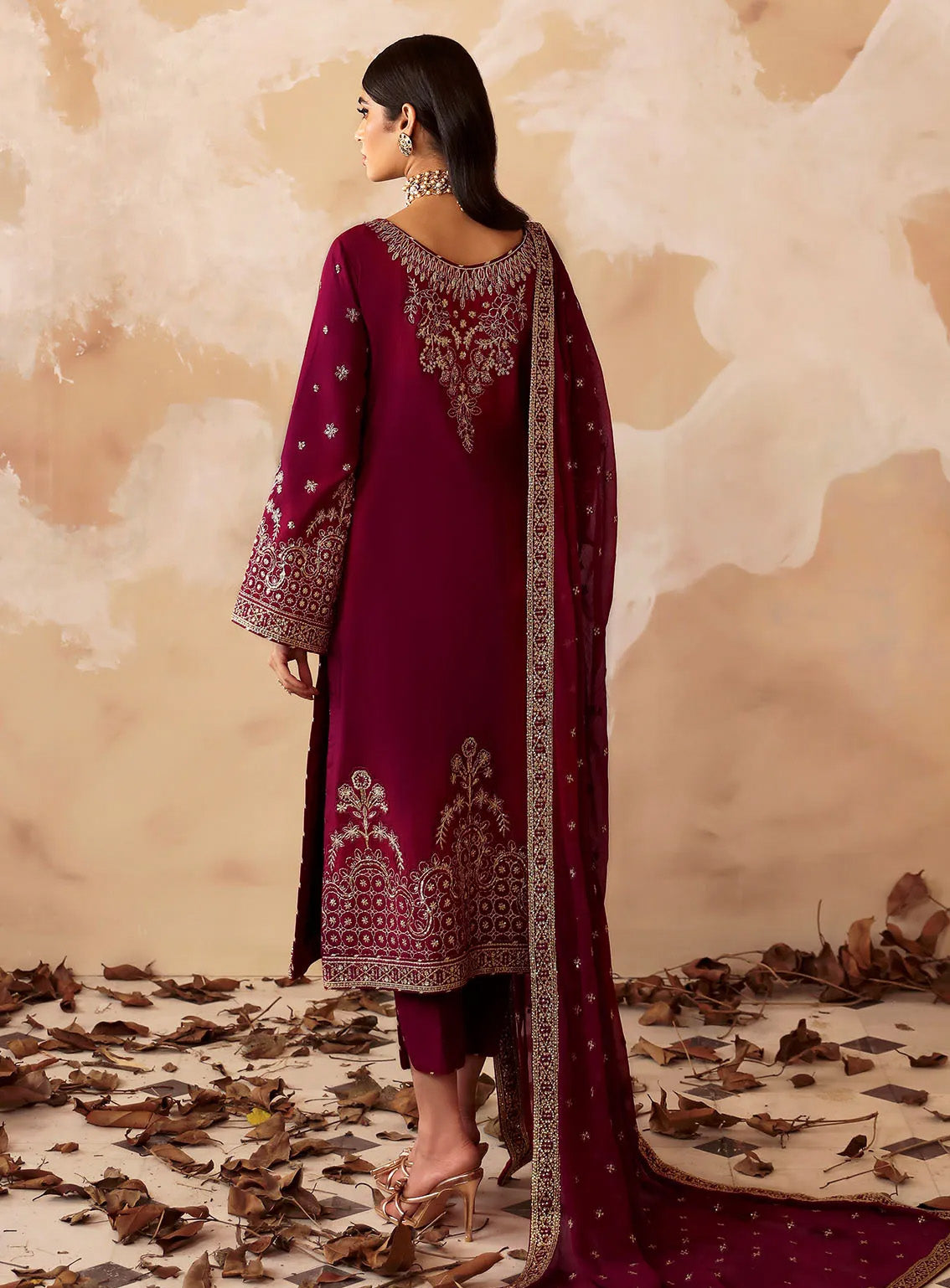 Shehrnaaz By Gulaal Embroidered Raw Silk 3 Piece Unstitched Suit GL24SR GL-SD-24-01 RAMAIL Shehrnaaz By Gulaal Embroidered Raw Silk 3 Piece Unstitched Suit GL24SR GL-SD-24-01 RAMAIL