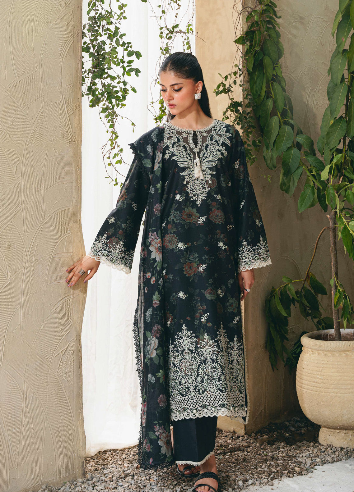 Shezlin By Aabyaan Embroidered Chikankari 3 Piece Unstitched Suit ABY24S D-AF-01 ELARA Shezlin By Aabyaan Embroidered Chikankari 3 Piece Unstitched Suit ABY24S D-AF-01 ELARA