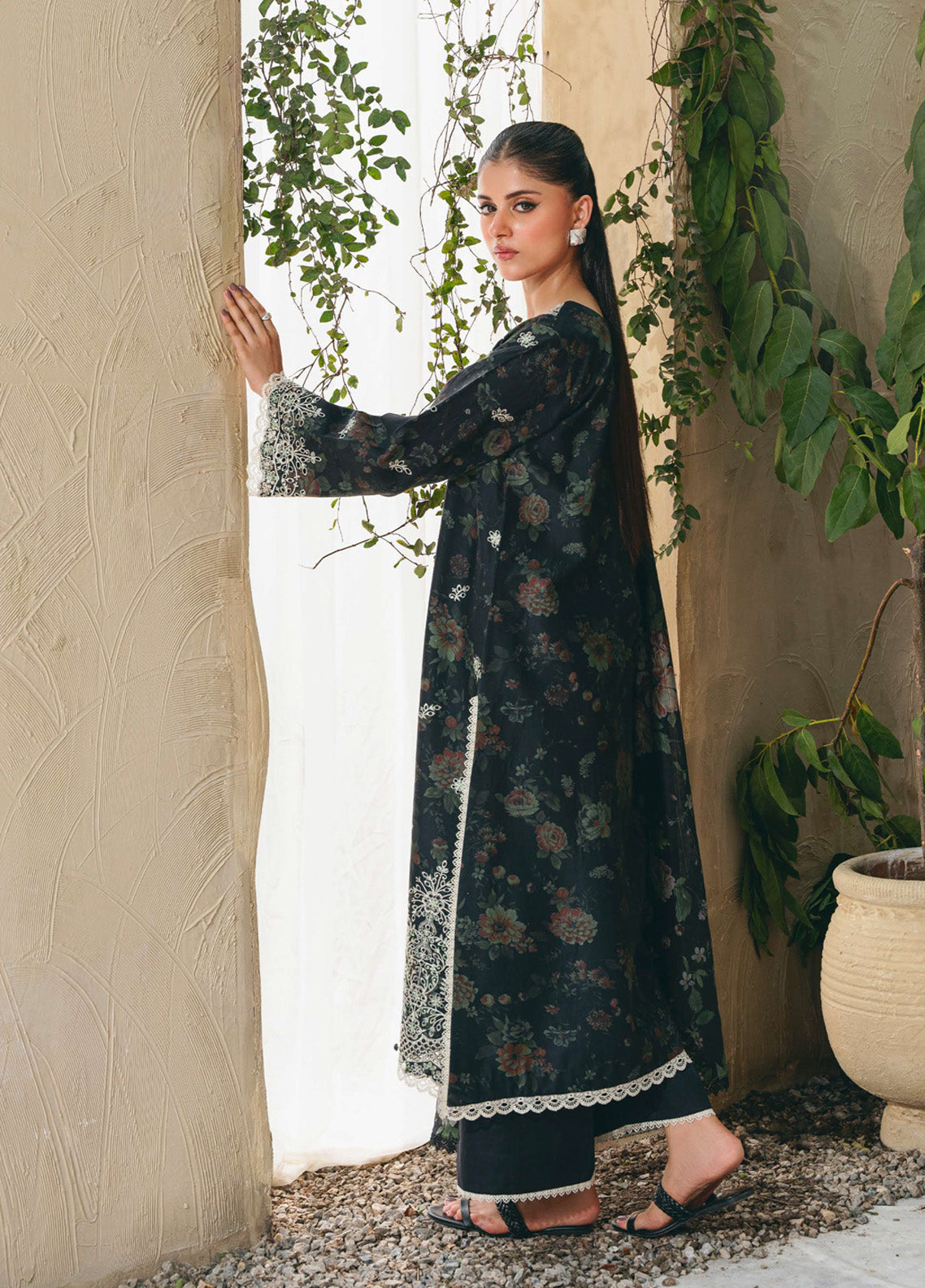 Shezlin By Aabyaan Embroidered Chikankari 3 Piece Unstitched Suit ABY24S D-AF-01 ELARA Shezlin By Aabyaan Embroidered Chikankari 3 Piece Unstitched Suit ABY24S D-AF-01 ELARA