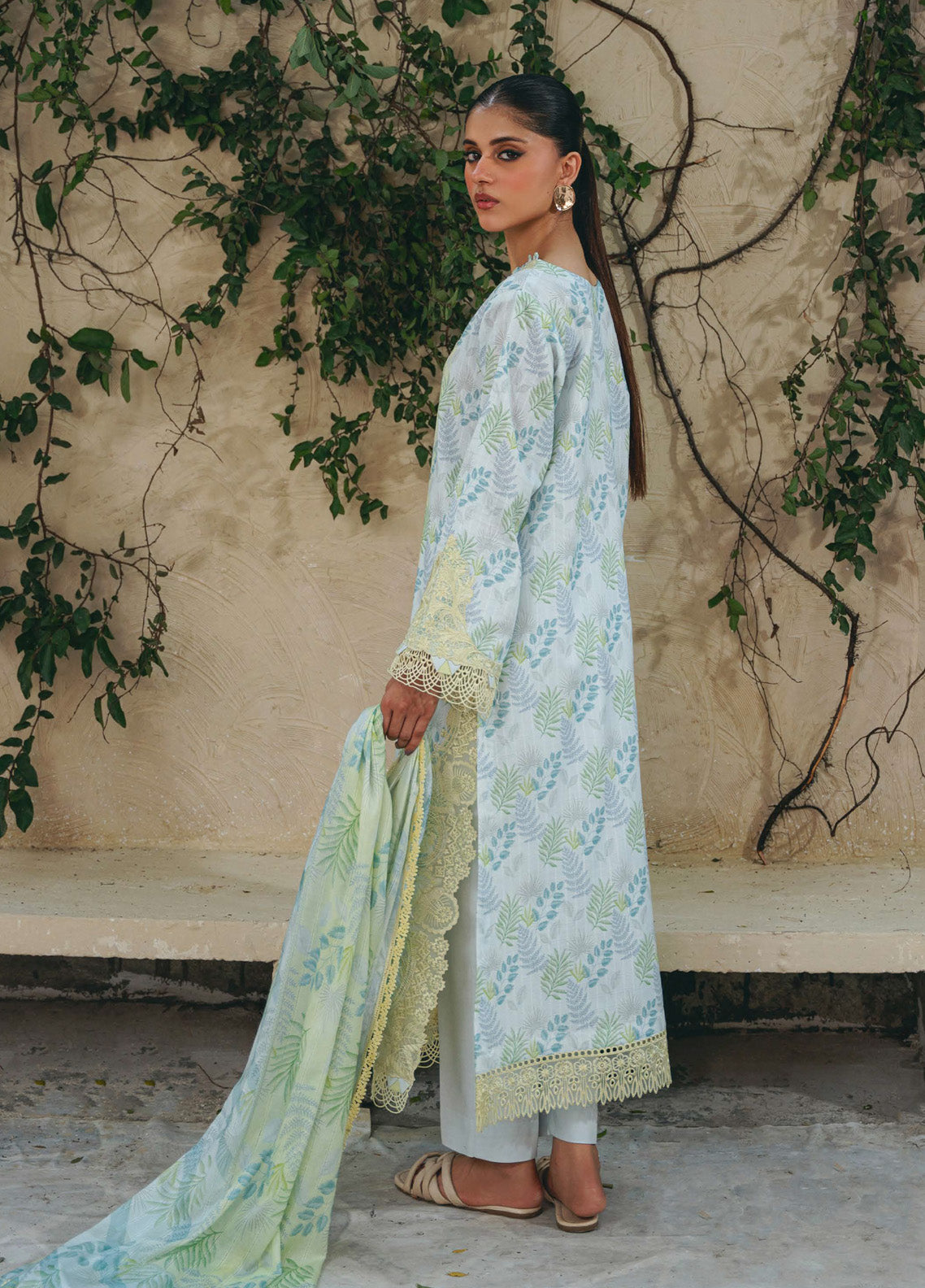 Shezlin By Aabyaan Embroidered Chikankari 3 Piece Unstitched Suit ABY24S D-AF-08 MAYA Shezlin By Aabyaan Embroidered Chikankari 3 Piece Unstitched Suit ABY24S D-AF-08 MAYA