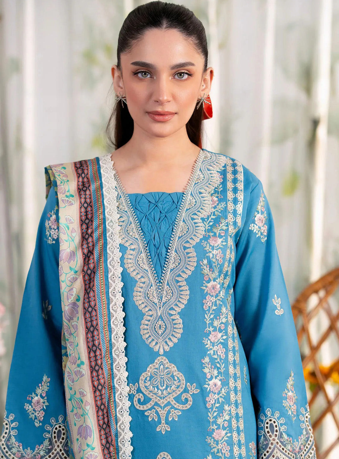 Shezlin By Aabyaan Embroidered Chikankari 3 Piece Unstitched Suit ABY25S D-AR-03 ALARA Shezlin By Aabyaan Embroidered Chikankari 3 Piece Unstitched Suit ABY25S D-AR-03 ALARA