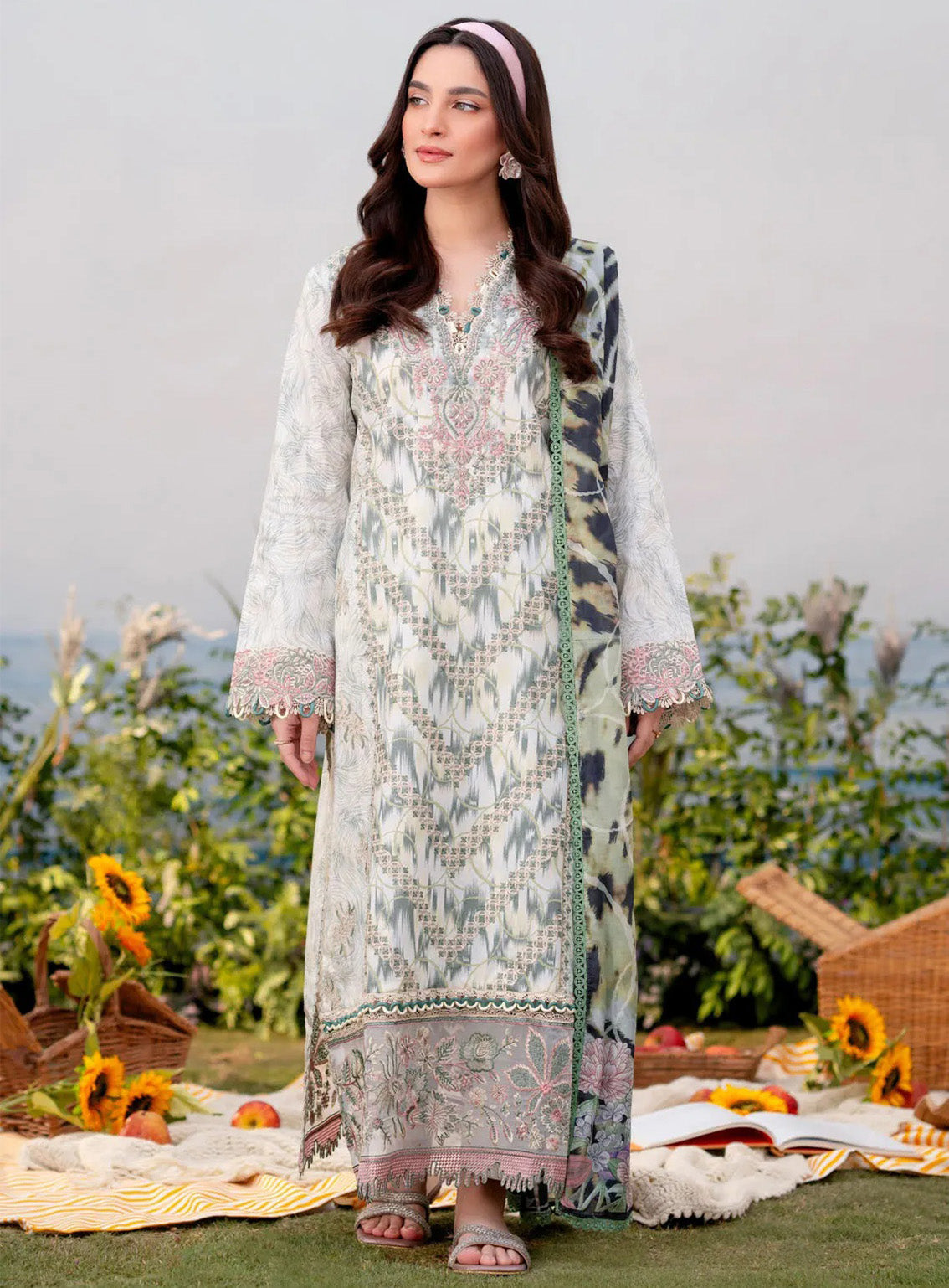 Shezlin By Aabyaan Embroidered Chikankari 3 Piece Unstitched Suit ABY25S D-AR-12 YELDA Shezlin By Aabyaan Embroidered Chikankari 3 Piece Unstitched Suit ABY25S D-AR-12 YELDA