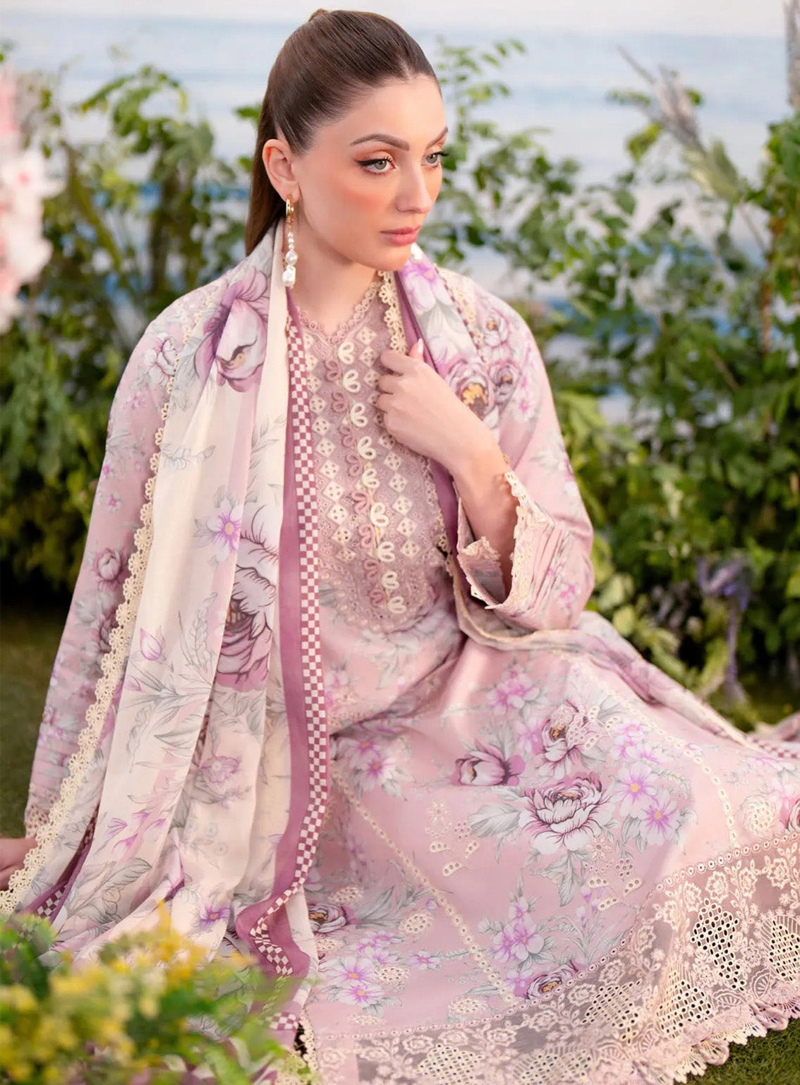 Shezlin By Aabyaan Embroidered Chikankari 3 Piece Unstitched Suit ABY25S D-AR-15 SEHER Shezlin By Aabyaan Embroidered Chikankari 3 Piece Unstitched Suit ABY25S D-AR-15 SEHER