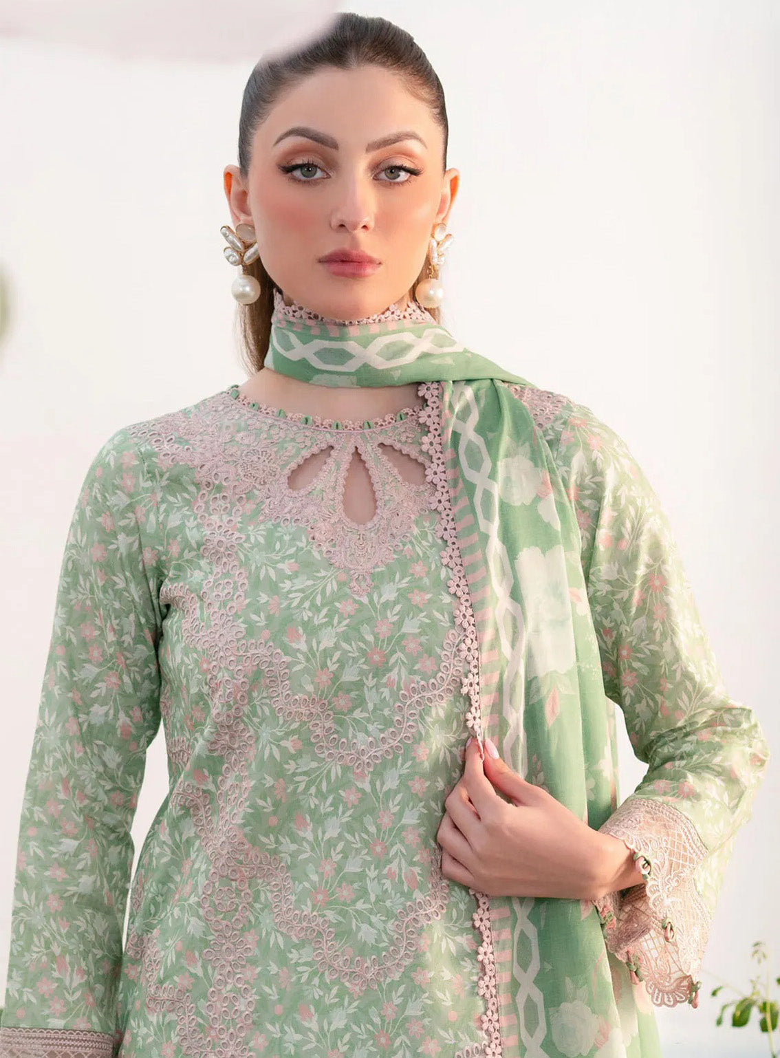Shezlin By Aabyaan Embroidered Chikankari 3 Piece Unstitched Suit ABY25S D-AR-16 EBRU Shezlin By Aabyaan Embroidered Chikankari 3 Piece Unstitched Suit ABY25S D-AR-16 EBRU