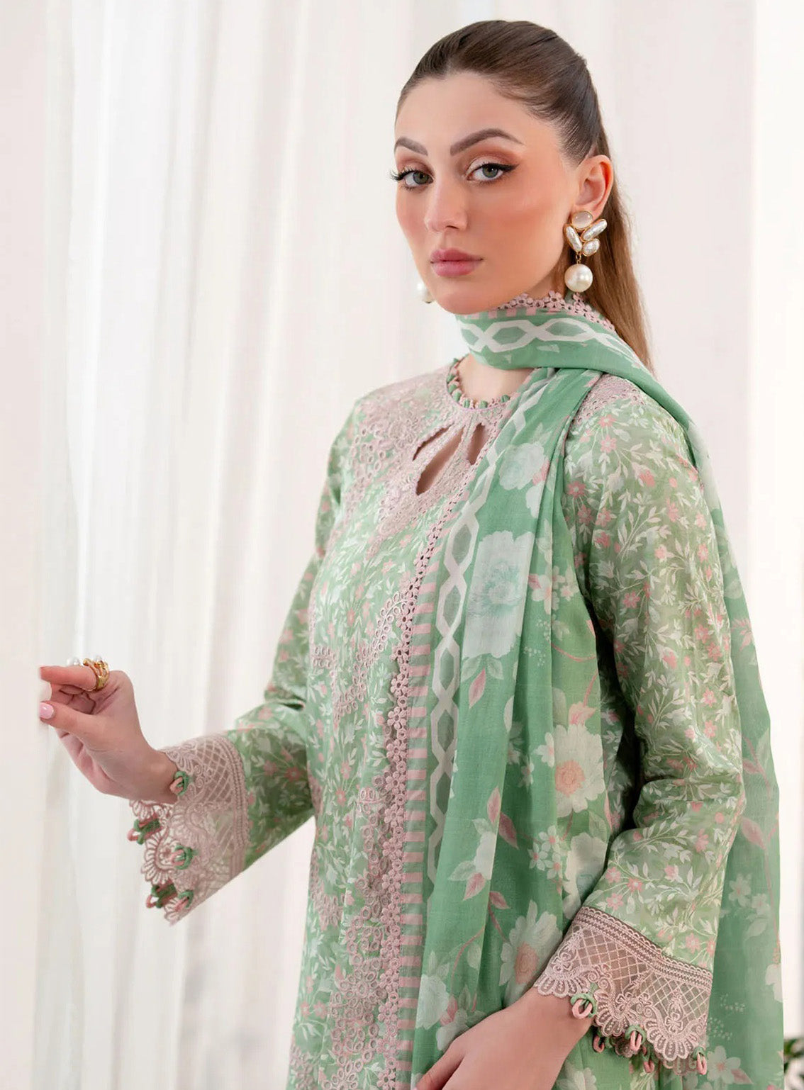 Shezlin By Aabyaan Embroidered Chikankari 3 Piece Unstitched Suit ABY25S D-AR-16 EBRU Shezlin By Aabyaan Embroidered Chikankari 3 Piece Unstitched Suit ABY25S D-AR-16 EBRU