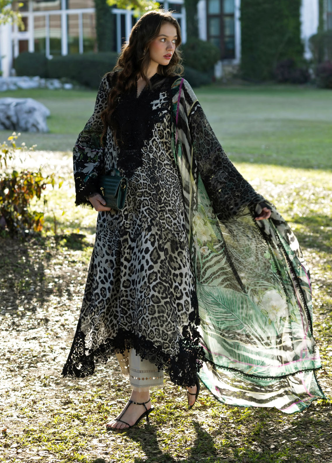 Signature By Elaf Embroidered Lawn 3 Piece Unstitched Suit EF26SEP D-ESA-3A BELLADURNE Signature By Elaf Embroidered Lawn 3 Piece Unstitched Suit EF26SEP D-ESA-3A BELLADURNE