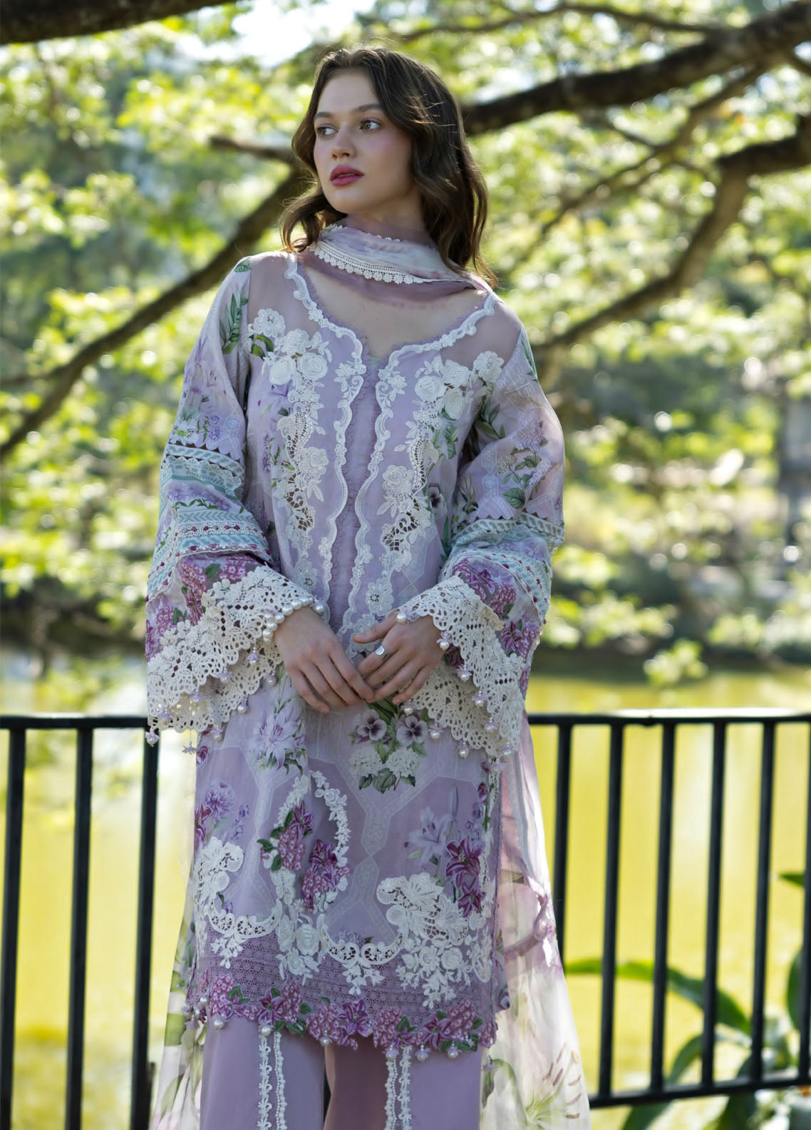 Signature By Elaf Embroidered Lawn 3 Piece Unstitched Suit EF26SEP D-ESA-8B ANASTASSIA Signature By Elaf Embroidered Lawn 3 Piece Unstitched Suit EF26SEP D-ESA-8B ANASTASSIA