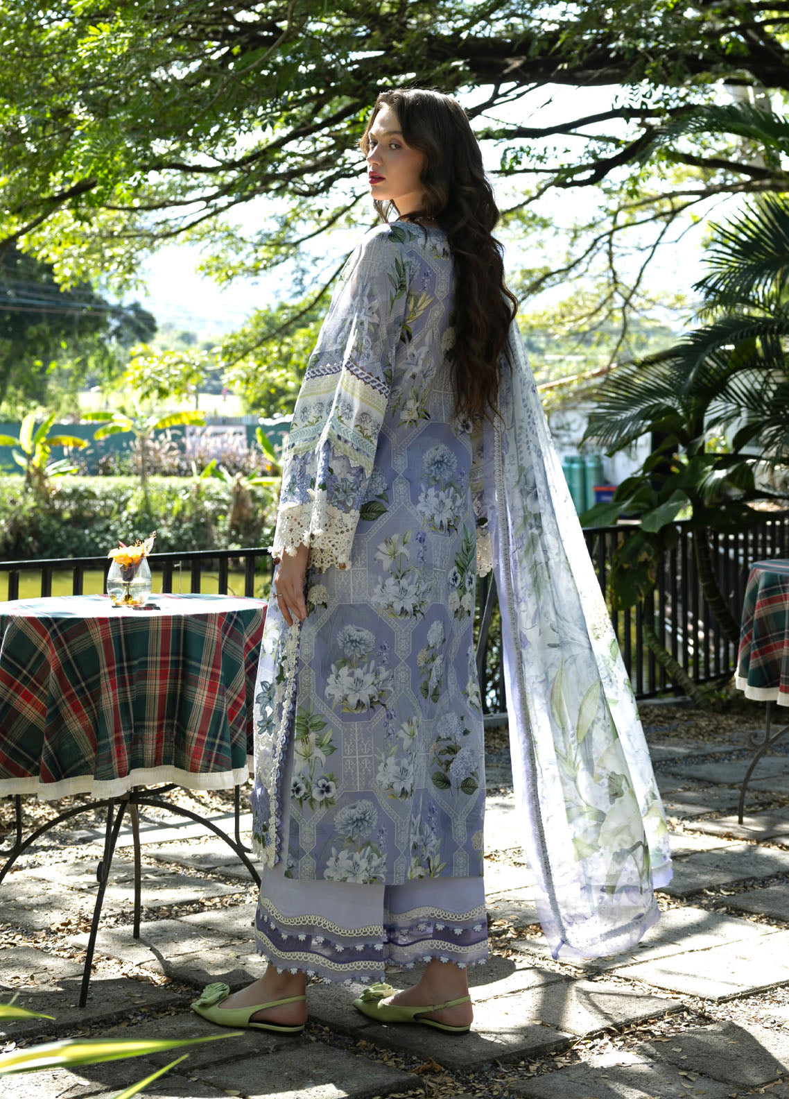 Signature By Elaf Embroidered Lawn 3 Piece Unstitched Suit EF26SEP D-ESA-8B ANASTASSIA Signature By Elaf Embroidered Lawn 3 Piece Unstitched Suit EF26SEP D-ESA-8B ANASTASSIA
