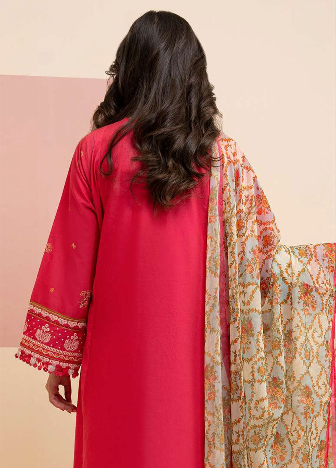 Signature By Zellbury Embroidered Cotton 3 Piece Unstitched Suit WUC25E30218 Signature By Zellbury Embroidered Cotton 3 Piece Unstitched Suit WUC25E30218