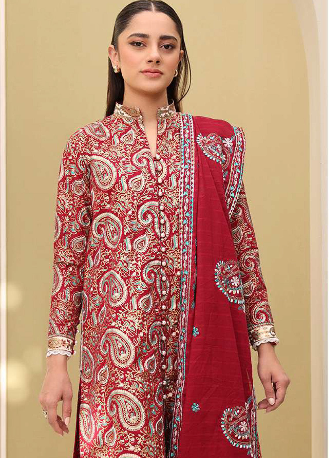 Signature By Zellbury Embroidered Lawn 3 Piece Unstitched Suit WUS25E30817 Signature By Zellbury Embroidered Lawn 3 Piece Unstitched Suit WUS25E30817