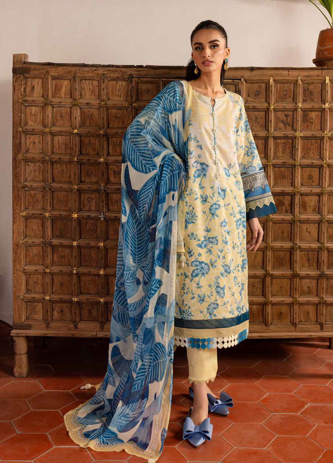 Signature Prints By Nureh Printed Lawn 3 Piece Unstitched Suit NU24SPPL SP-136 Signature Prints By Nureh Printed Lawn 3 Piece Unstitched Suit NU24SPPL SP-136