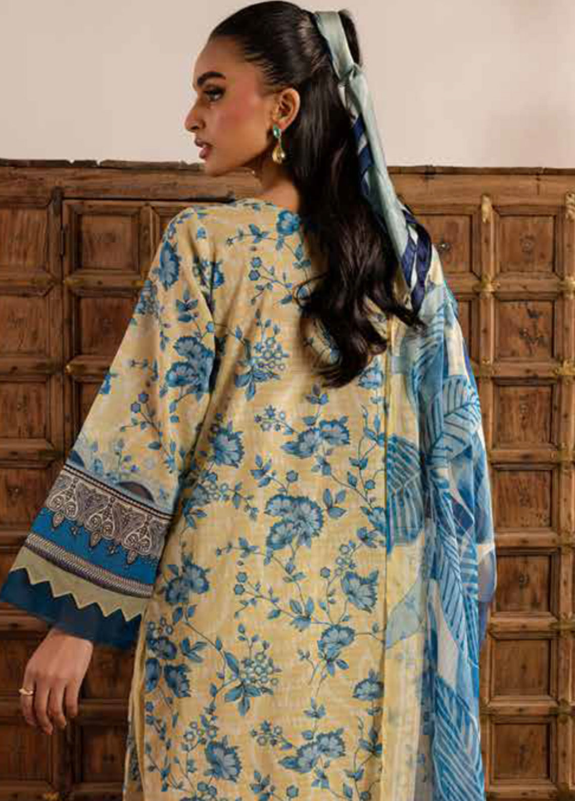 Signature Prints By Nureh Printed Lawn 3 Piece Unstitched Suit NU24SPPL SP-136 Signature Prints By Nureh Printed Lawn 3 Piece Unstitched Suit NU24SPPL SP-136