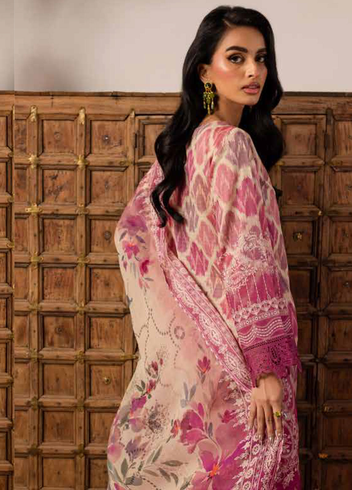 Signature Prints By Nureh Printed Lawn 3 Piece Unstitched Suit NU24SPPL SP-137 Signature Prints By Nureh Printed Lawn 3 Piece Unstitched Suit NU24SPPL SP-137