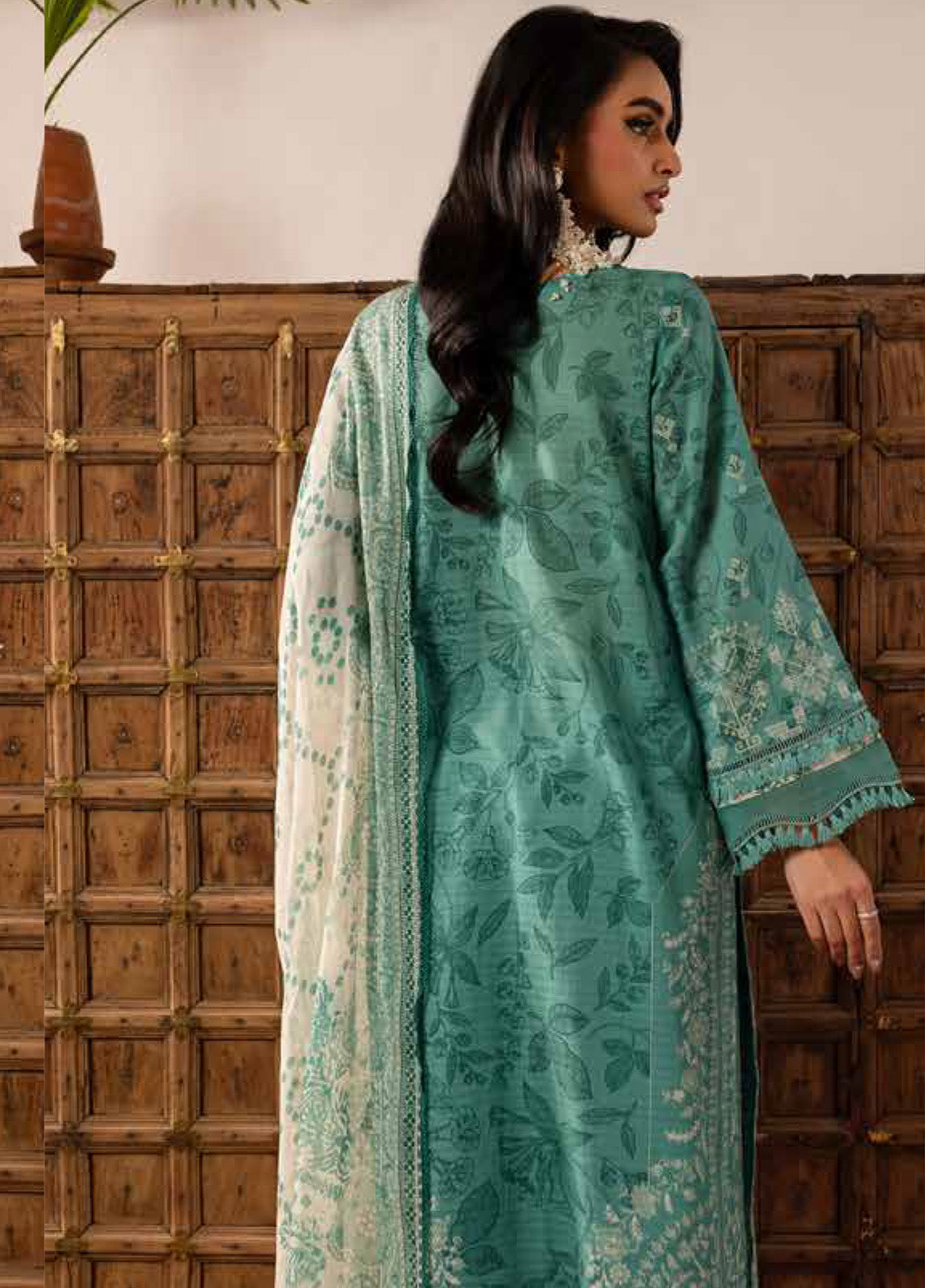 Signature Prints By Nureh Printed Lawn 3 Piece Unstitched Suit NU24SPPL SP-139 Signature Prints By Nureh Printed Lawn 3 Piece Unstitched Suit NU24SPPL SP-139