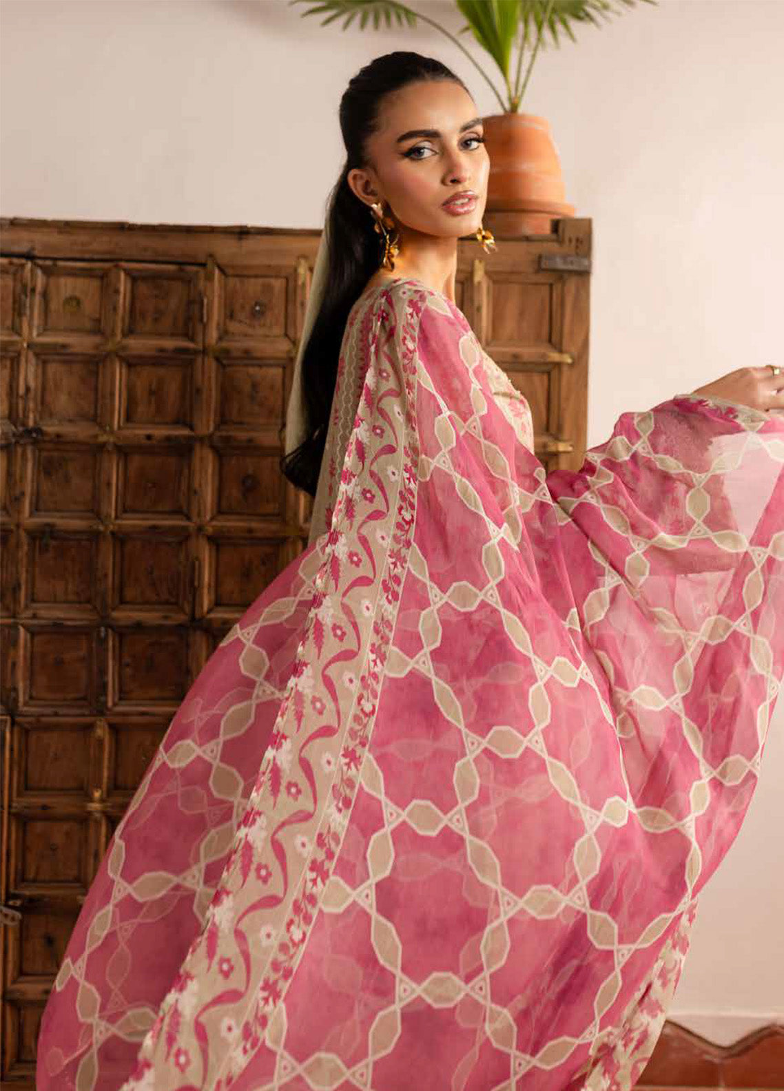 Signature Prints By Nureh Printed Lawn 3 Piece Unstitched Suit NU24SPPL SP-141 Signature Prints By Nureh Printed Lawn 3 Piece Unstitched Suit NU24SPPL SP-141