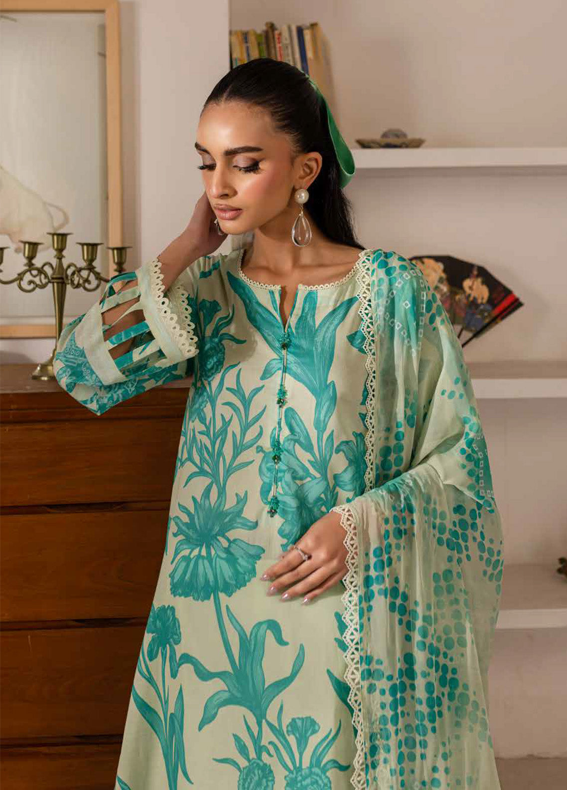 Signature Prints By Nureh Printed Lawn 3 Piece Unstitched Suit NU25SPPL SP-143 Signature Prints By Nureh Printed Lawn 3 Piece Unstitched Suit NU25SPPL SP-143