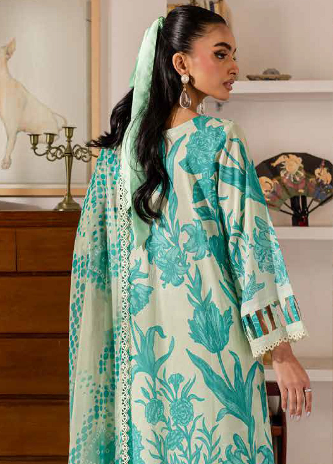 Signature Prints By Nureh Printed Lawn 3 Piece Unstitched Suit NU25SPPL SP-143 Signature Prints By Nureh Printed Lawn 3 Piece Unstitched Suit NU25SPPL SP-143