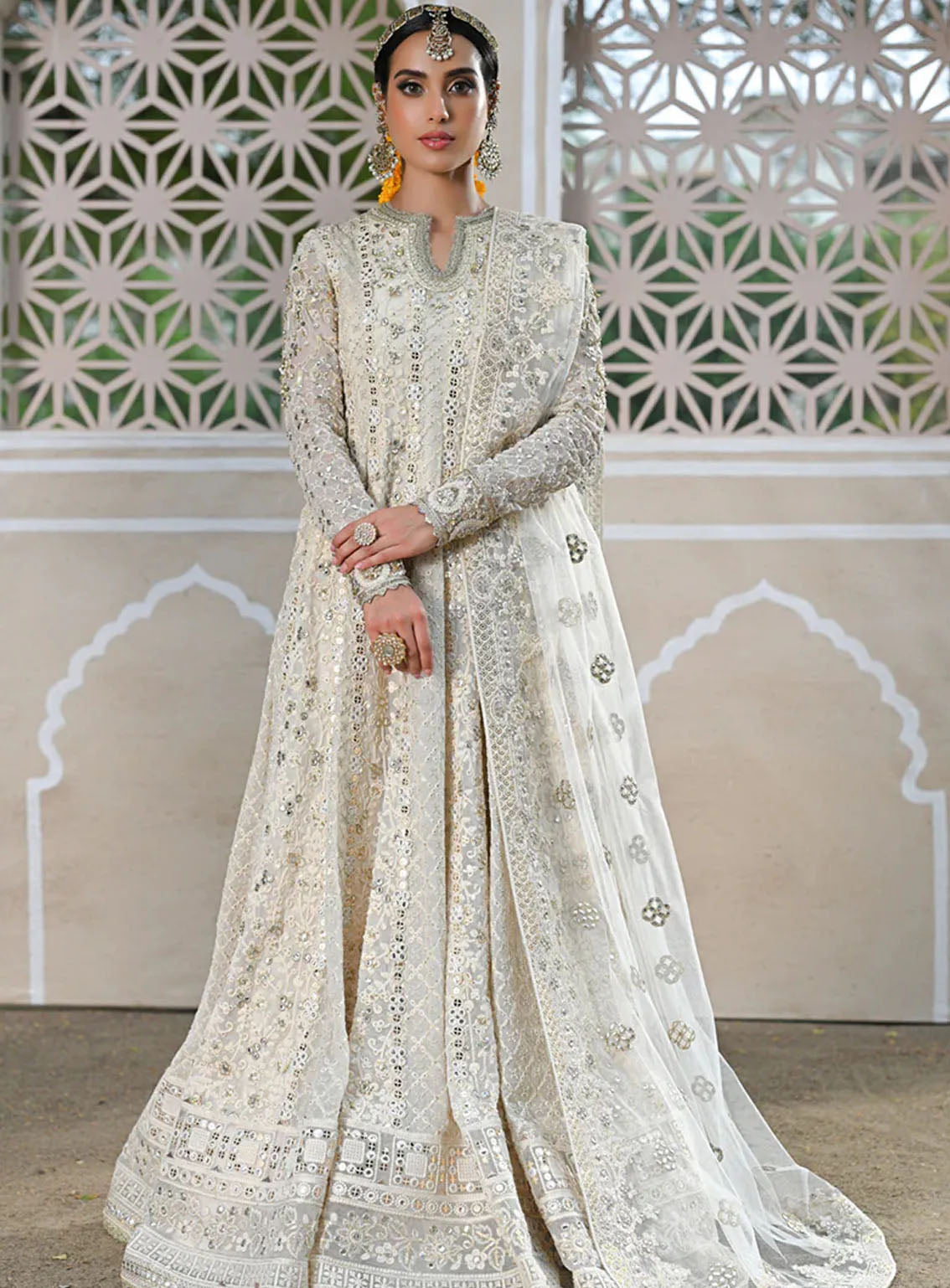 Singhar By Qalamkar Wedding Formals Embroidered Chiffon 3 Piece Unstitched Suit QLM24SW RF-03 BAHAR Singhar By Qalamkar Wedding Formals Embroidered Chiffon 3 Piece Unstitched Suit QLM24SW RF-03 BAHAR