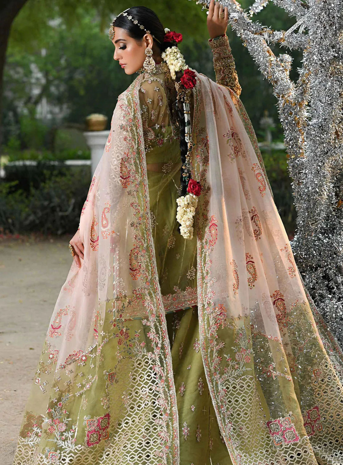 Singhar By Qalamkar Wedding Formals Embroidered Net 3 Piece Unstitched Suit QLM24SW RF-07 HALENA Singhar By Qalamkar Wedding Formals Embroidered Net 3 Piece Unstitched Suit QLM24SW RF-07 HALENA