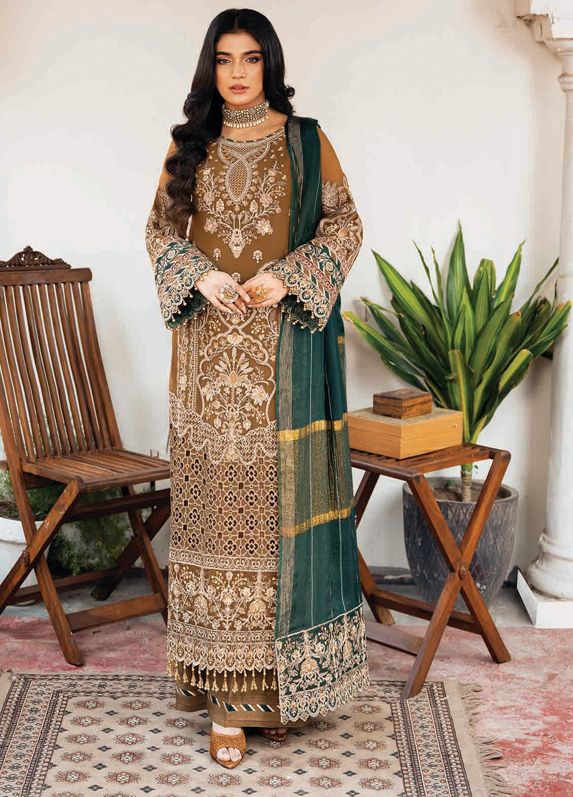 Sitarah By Imrozia Embroidered Chiffon 3 Piece Unstitched Suit IM24LC I-210 TABAAN Sitarah By Imrozia Embroidered Chiffon 3 Piece Unstitched Suit IM24LC I-210 TABAAN